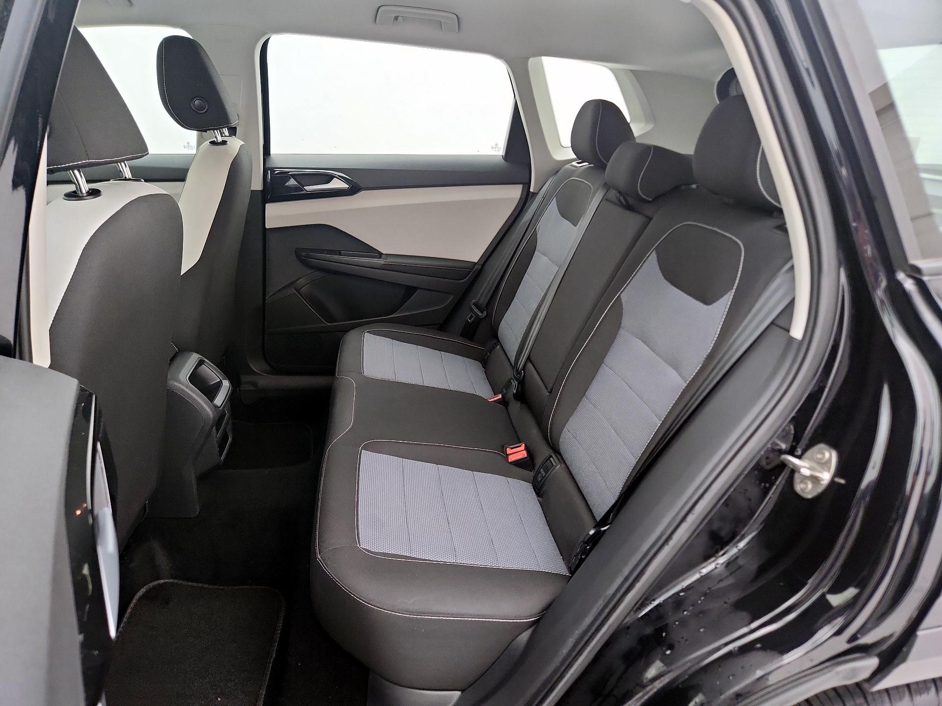 Thumbnail: 2025 Volkswagen Taos - 19