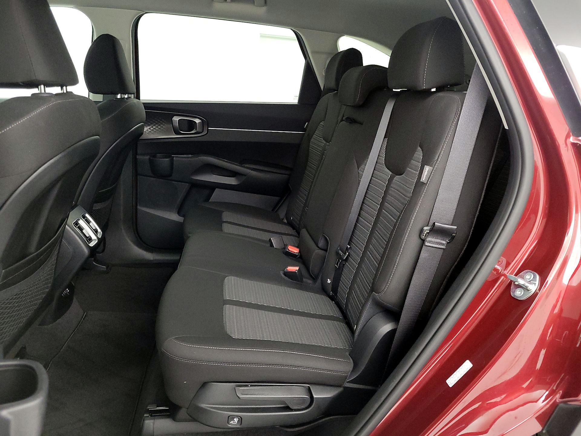 Thumbnail: 2025 Kia Sorento - 19