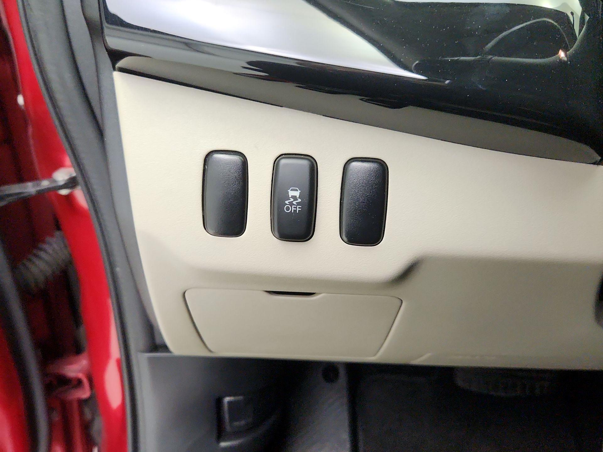 Thumbnail: 2017 Mitsubishi Lancer - 13