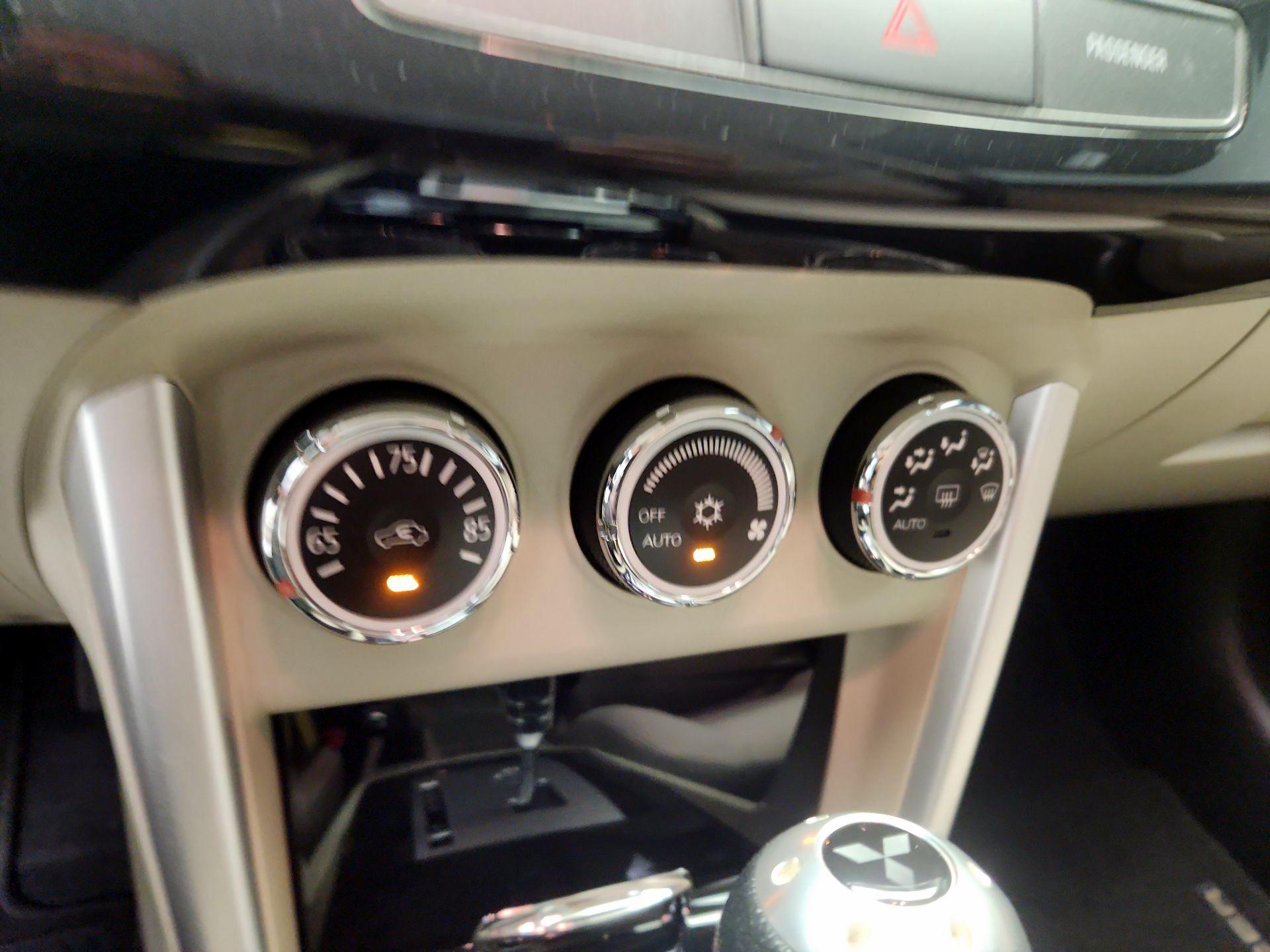 Thumbnail: 2017 Mitsubishi Lancer - 16