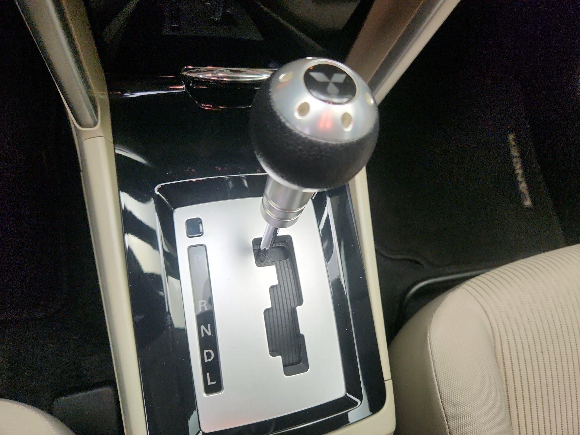 Thumbnail: 2017 Mitsubishi Lancer - 17