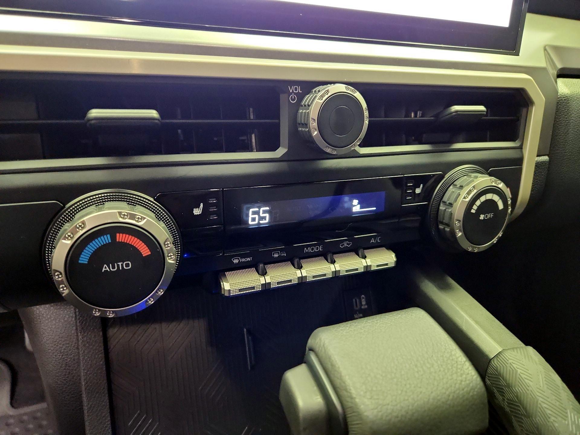 Thumbnail: 2025 Toyota Tacoma - 17