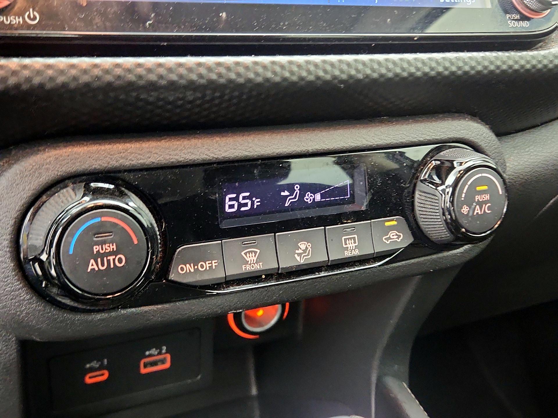 Thumbnail: 2021 Nissan Kicks - 16