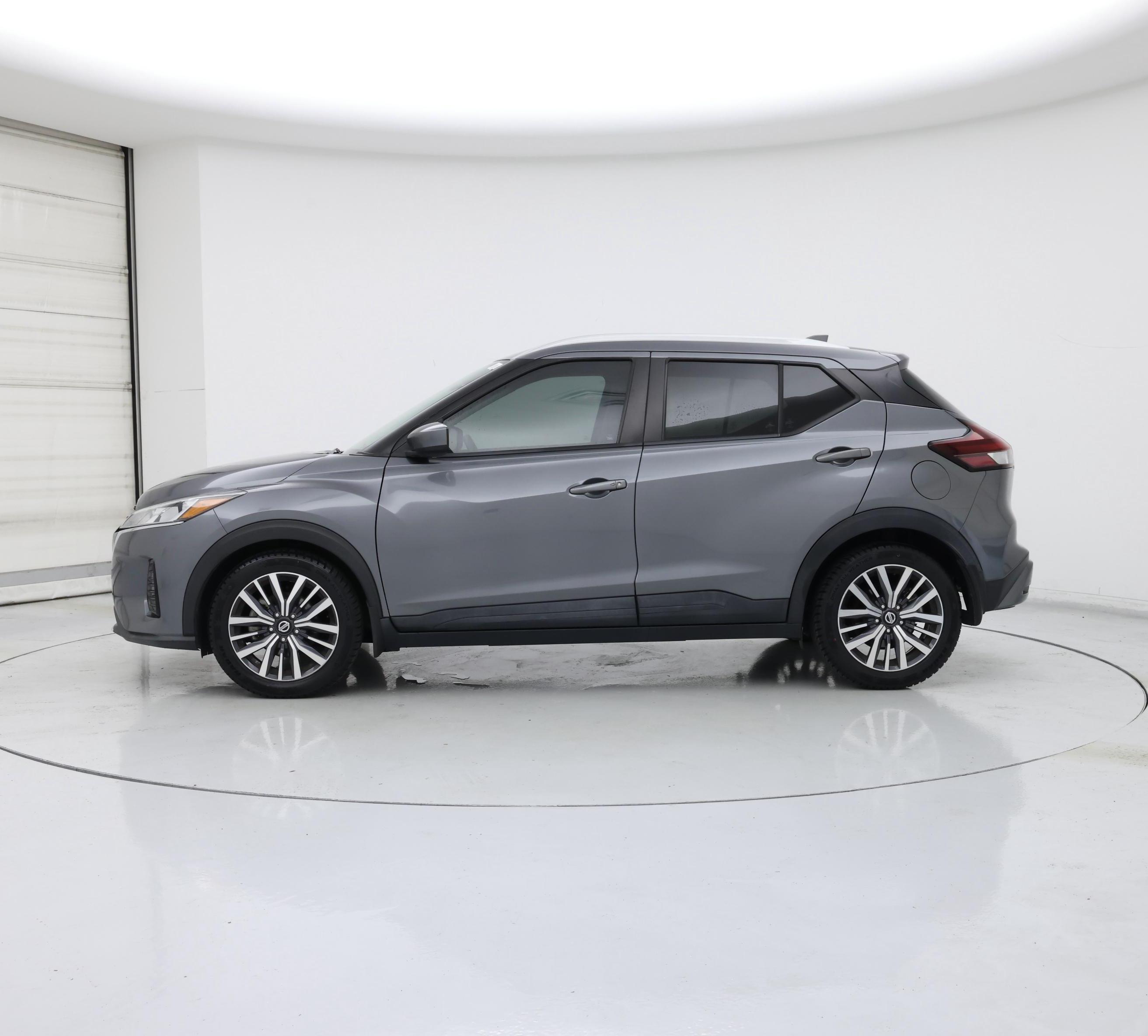 Thumbnail: 2021 Nissan Kicks - 3