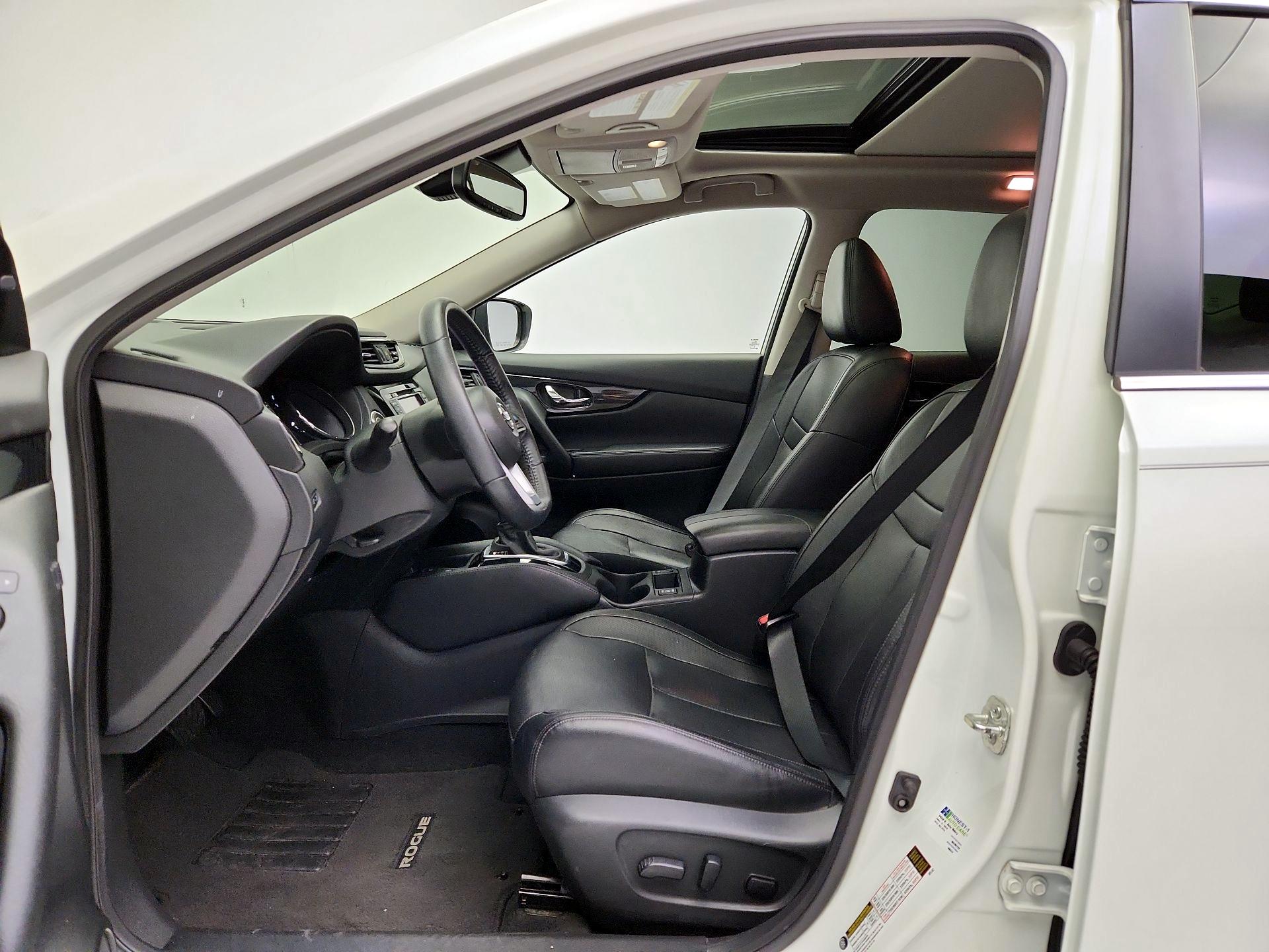 Thumbnail: 2020 Nissan Rogue - 11