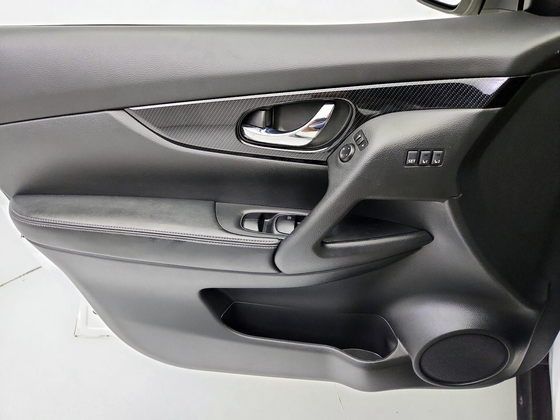 Thumbnail: 2020 Nissan Rogue - 12