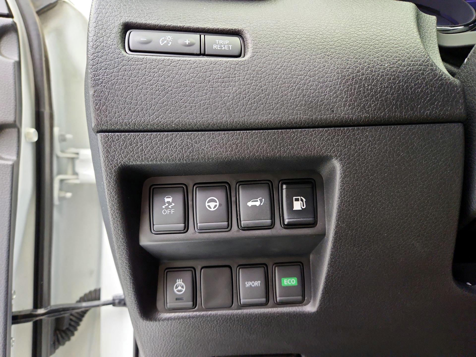 Thumbnail: 2020 Nissan Rogue - 13