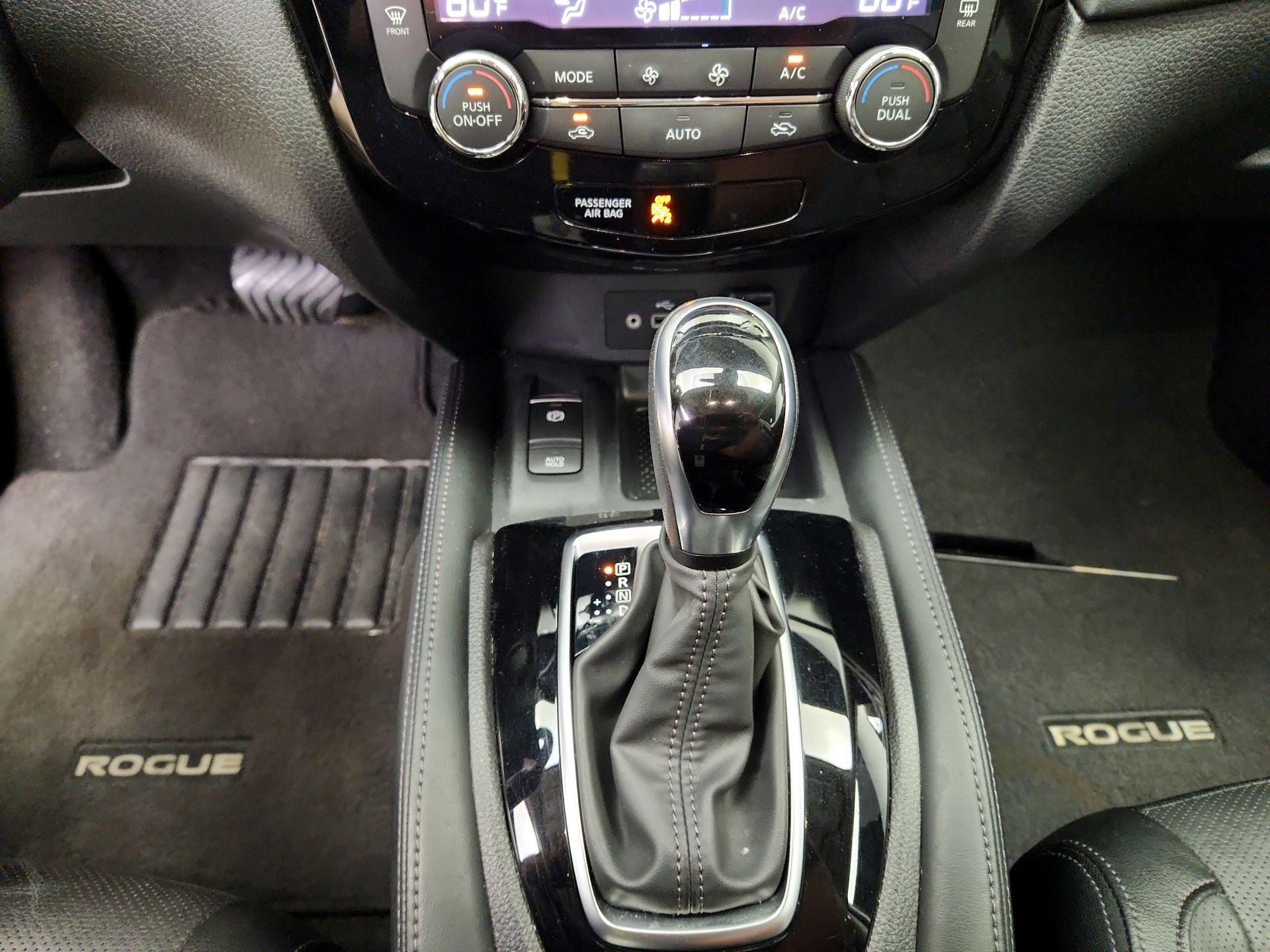 Thumbnail: 2020 Nissan Rogue - 18