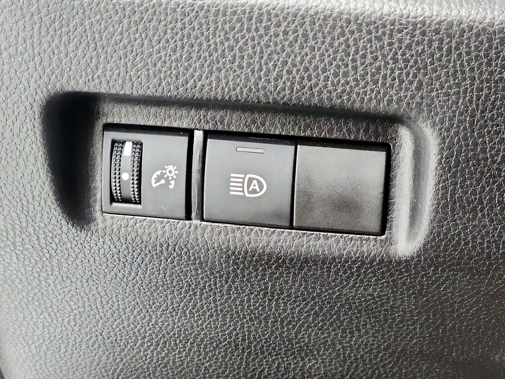 Thumbnail: 2025 Toyota RAV4 - 13