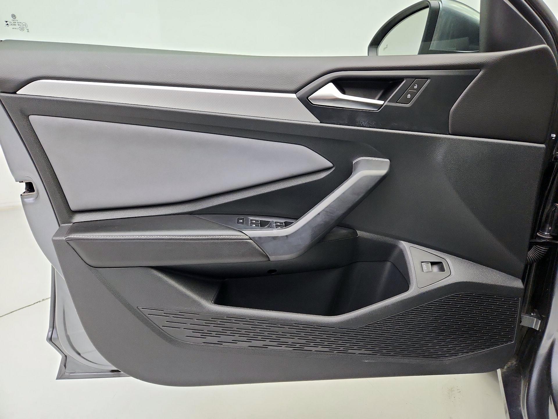 Thumbnail: 2025 Volkswagen Jetta - 12