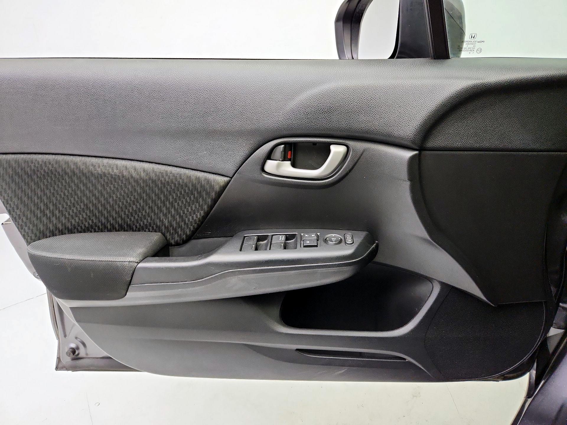 Thumbnail: 2015 Honda Civic - 12