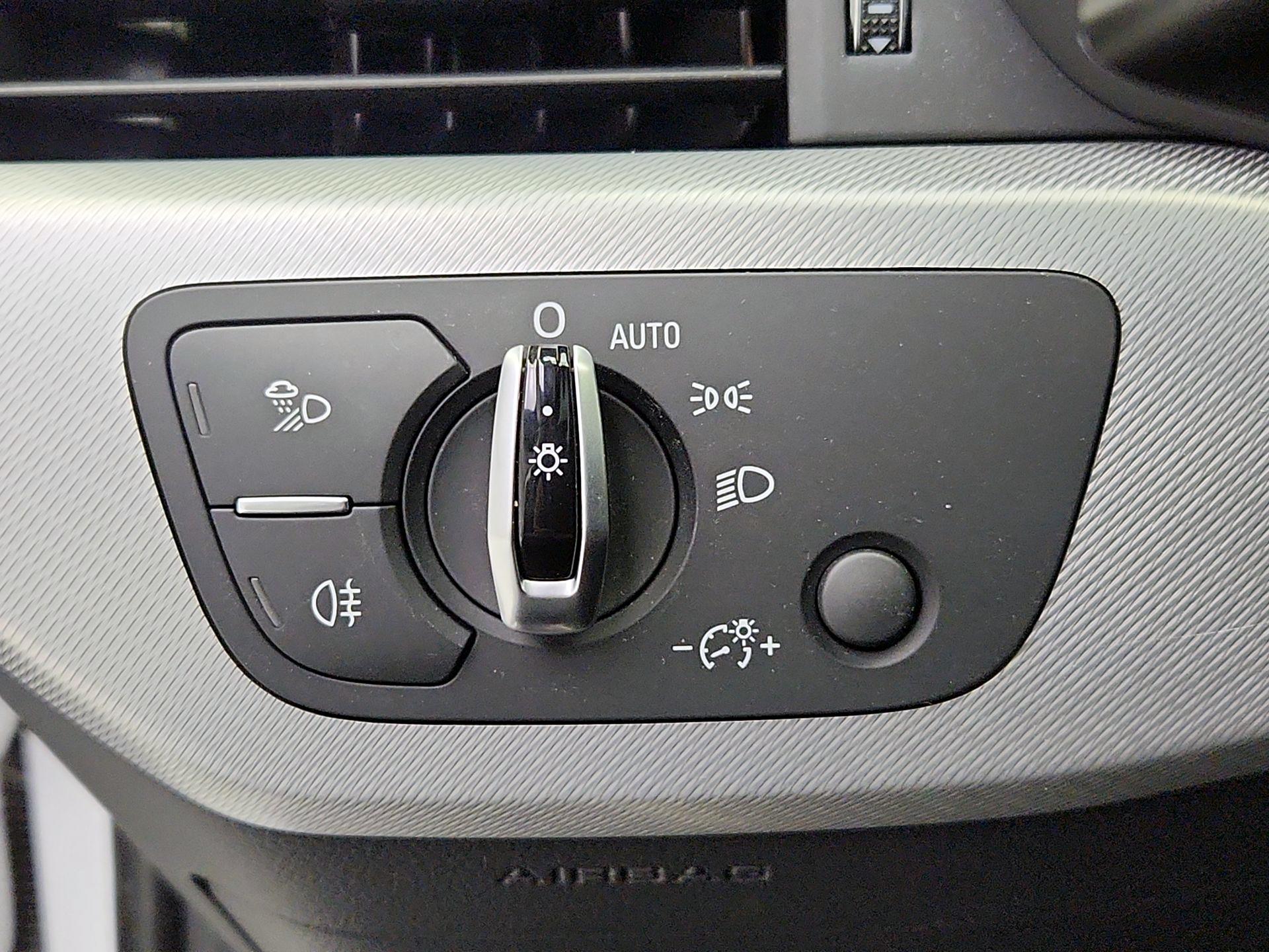 Thumbnail: 2017 Audi A4 - 13