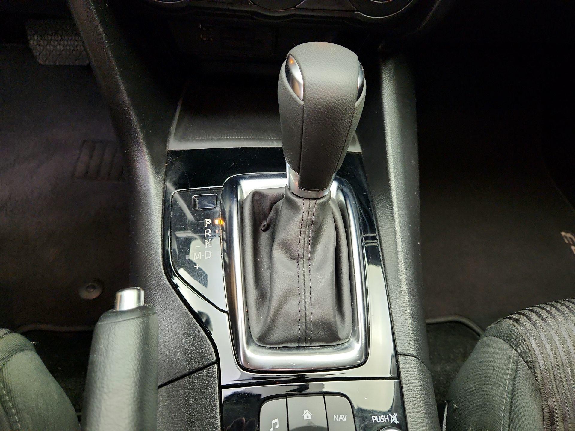Thumbnail: 2016 Mazda Mazda3 - 17
