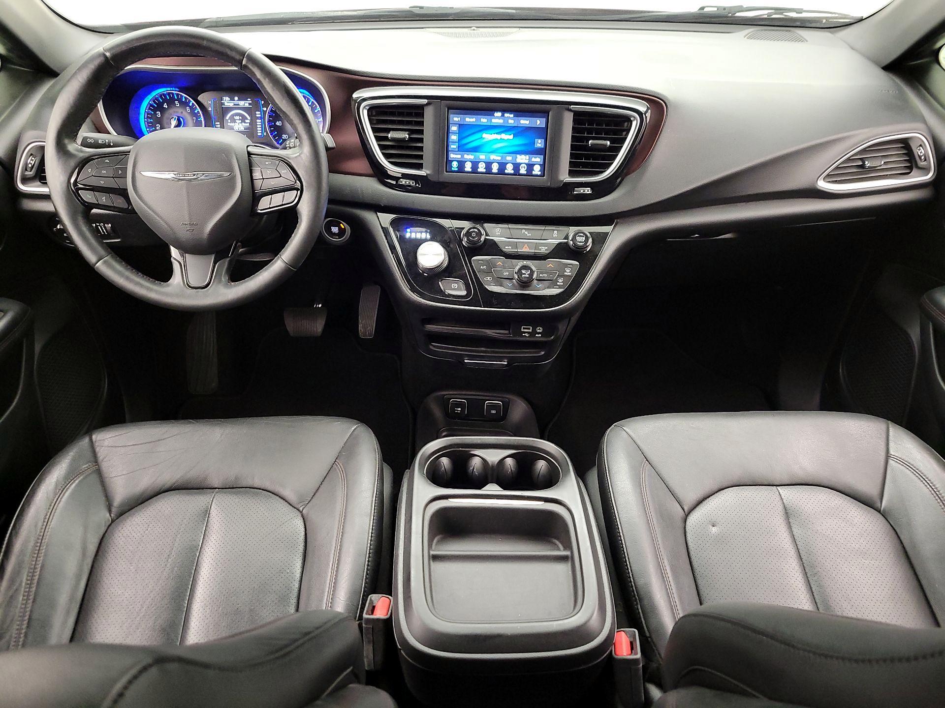 Thumbnail: 2020 Chrysler Pacifica - 9
