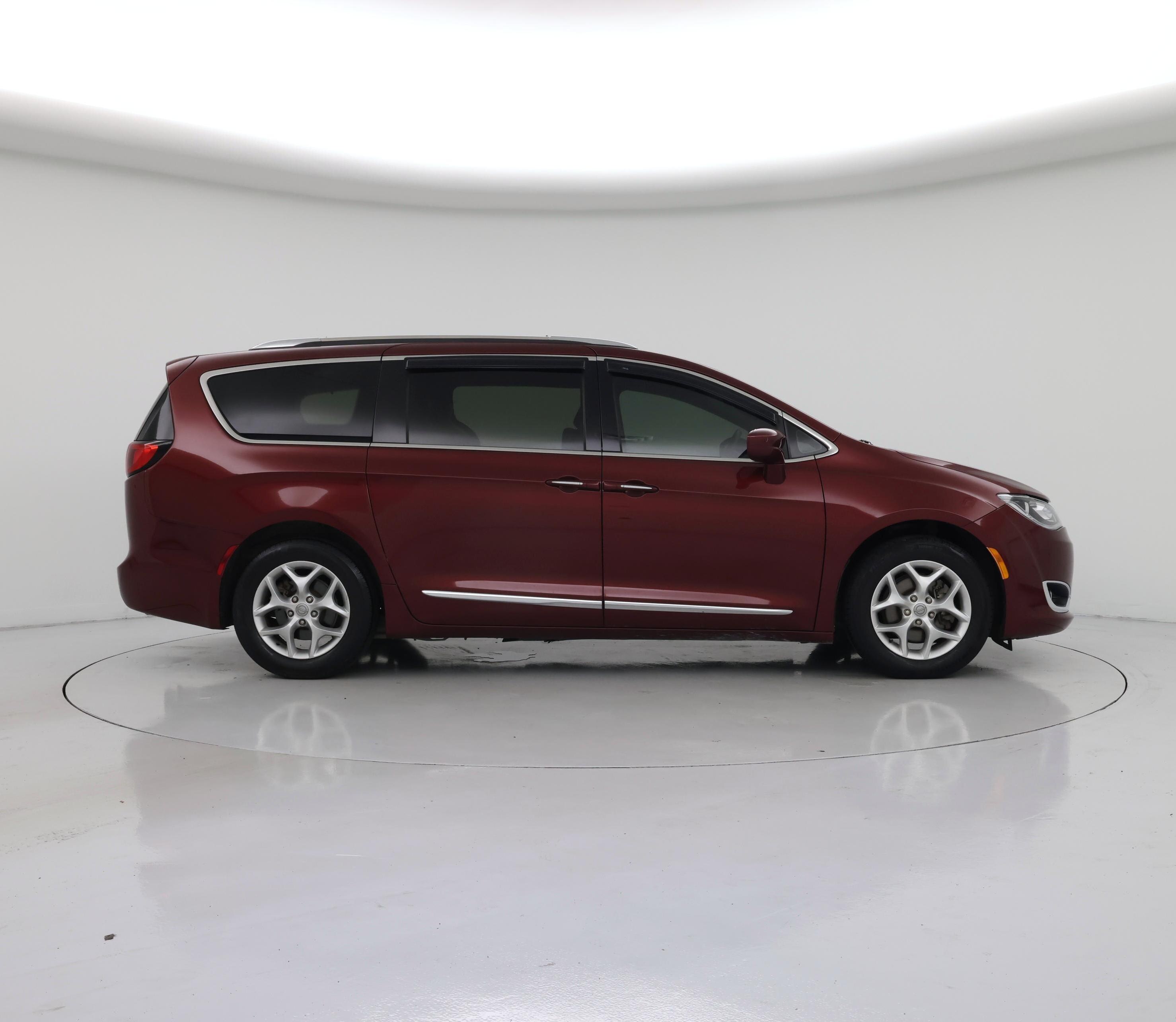 Thumbnail: 2020 Chrysler Pacifica - 7