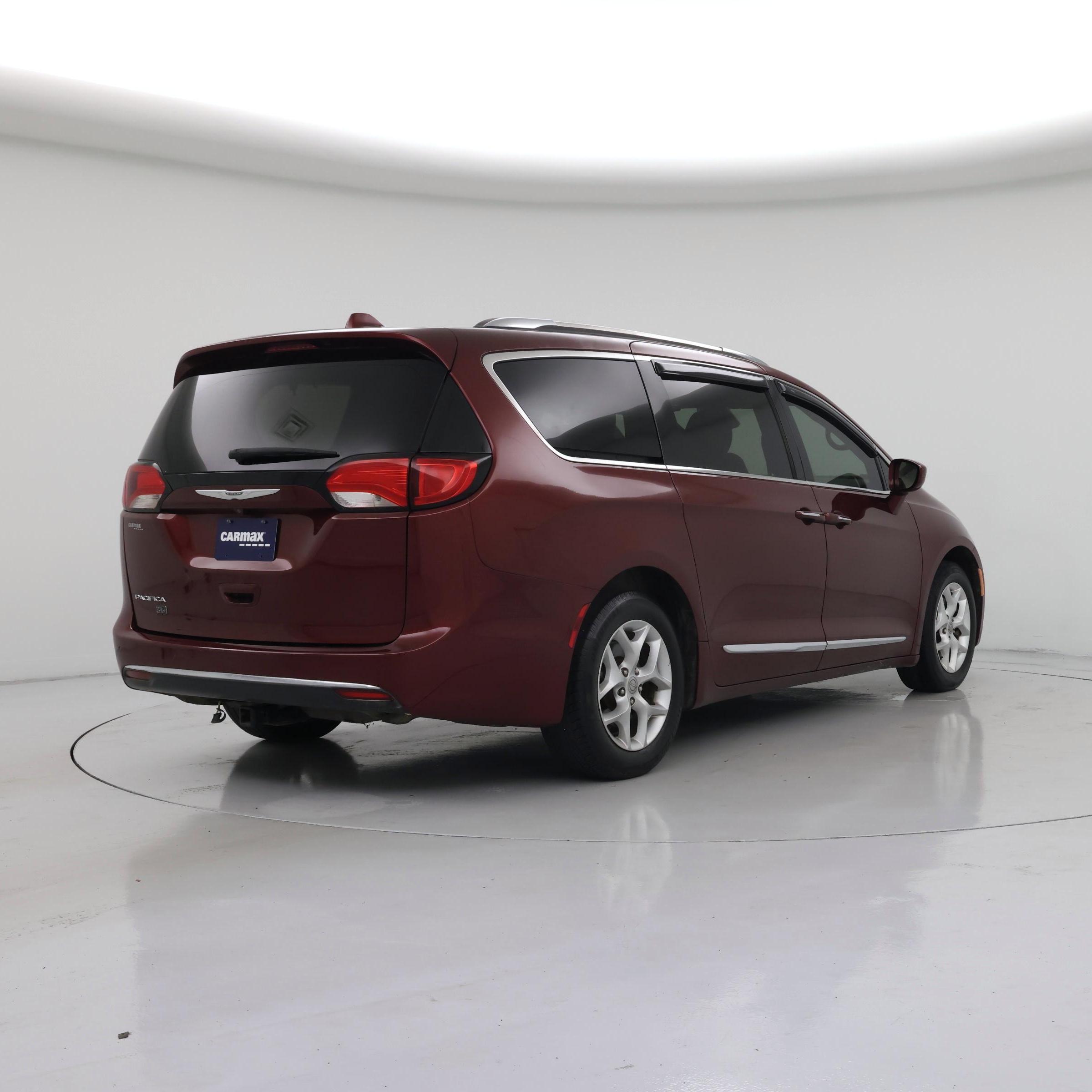 Thumbnail: 2020 Chrysler Pacifica - 8