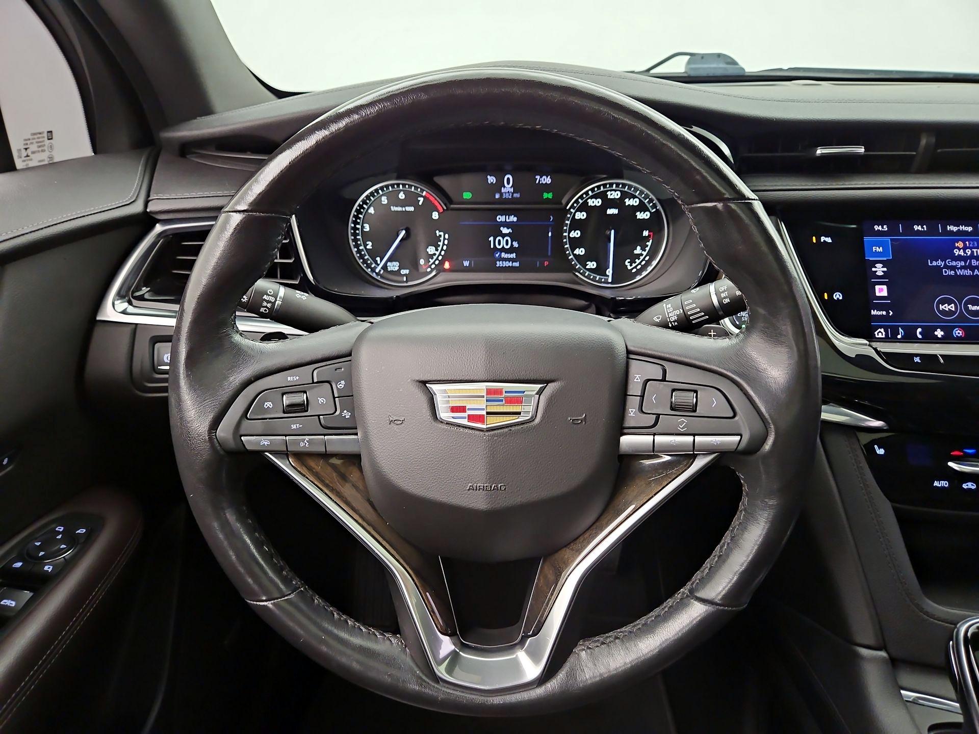 Thumbnail: 2021 Cadillac XT6 - 10