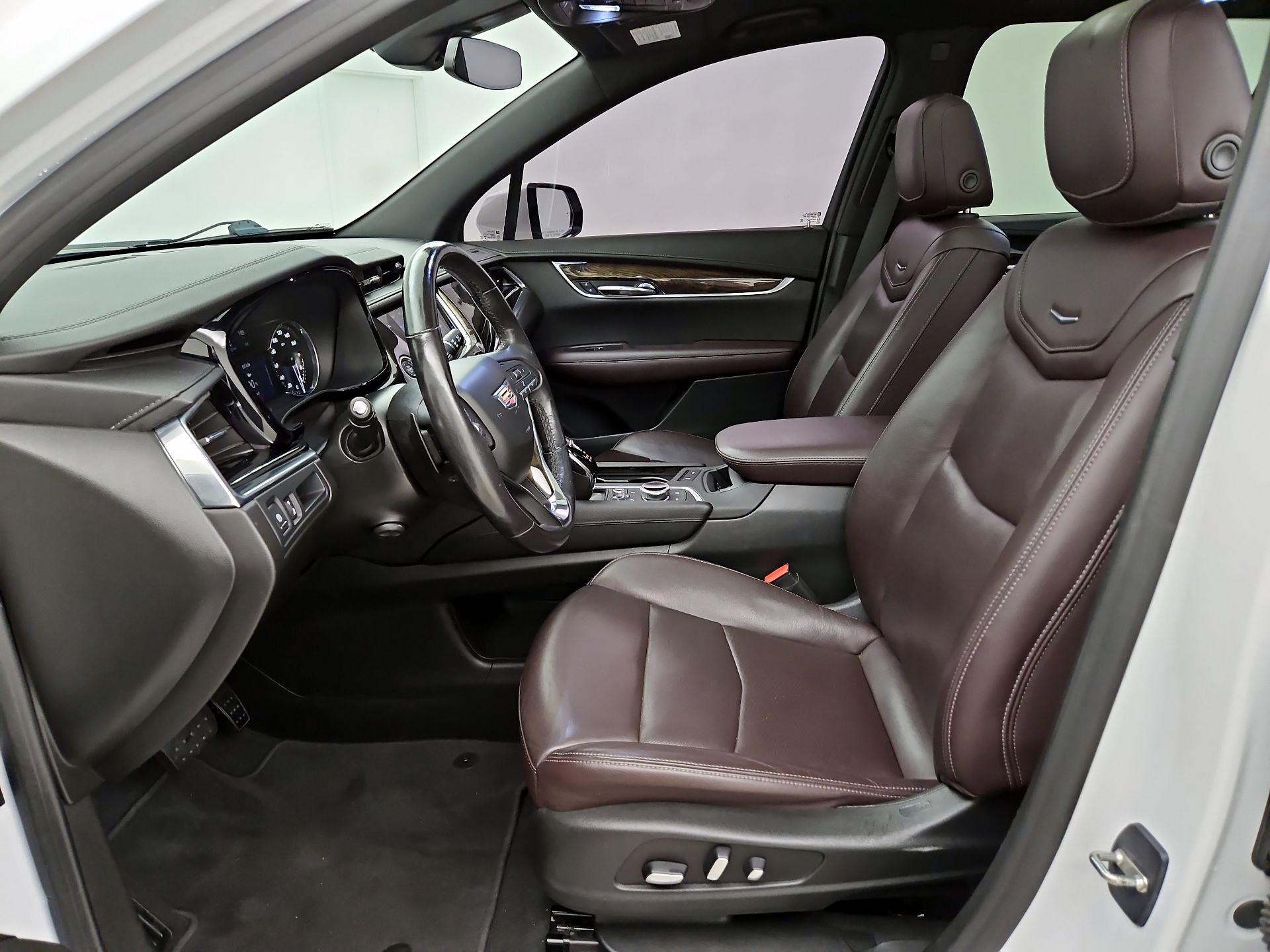 Thumbnail: 2021 Cadillac XT6 - 11