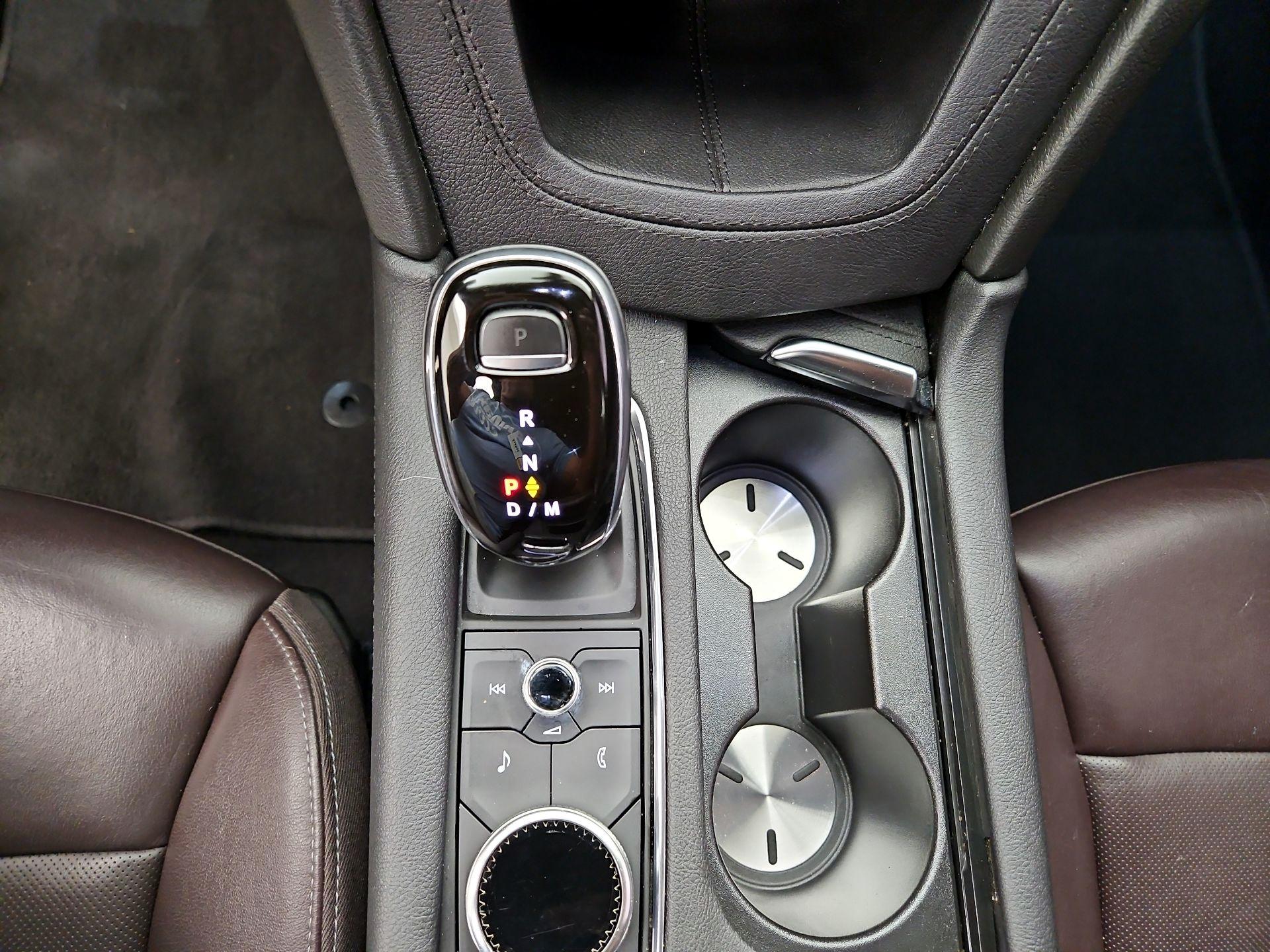 Thumbnail: 2021 Cadillac XT6 - 17