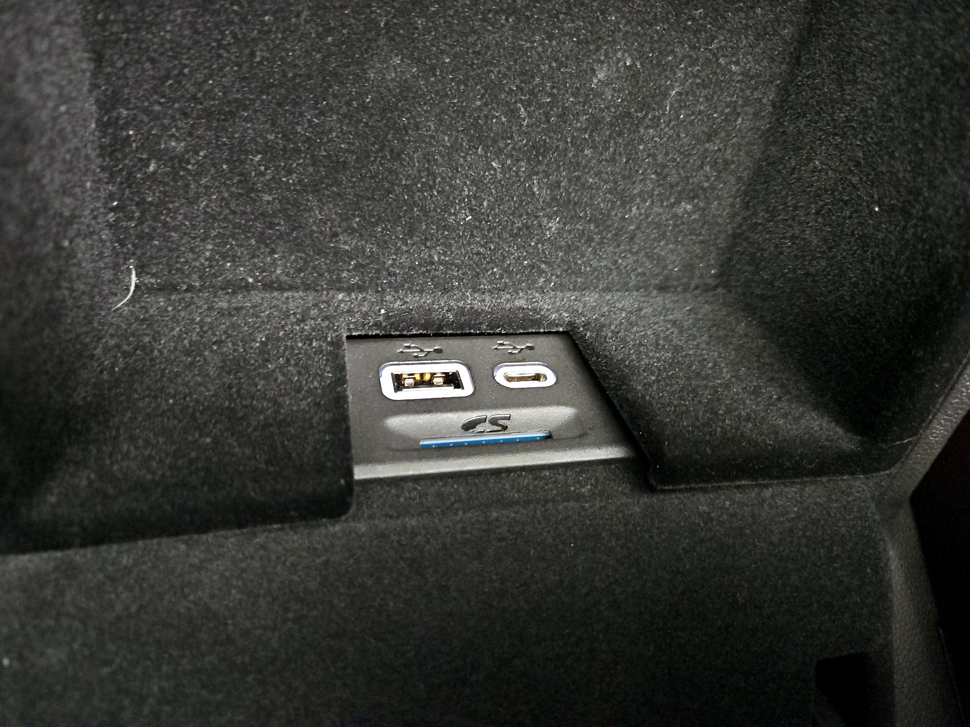 Thumbnail: 2021 Cadillac XT6 - 18