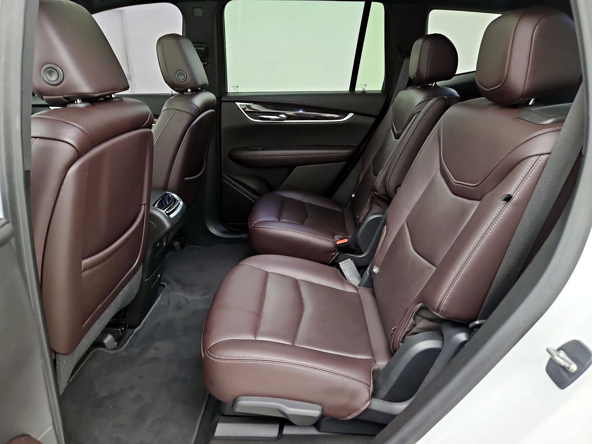 Thumbnail: 2021 Cadillac XT6 - 20