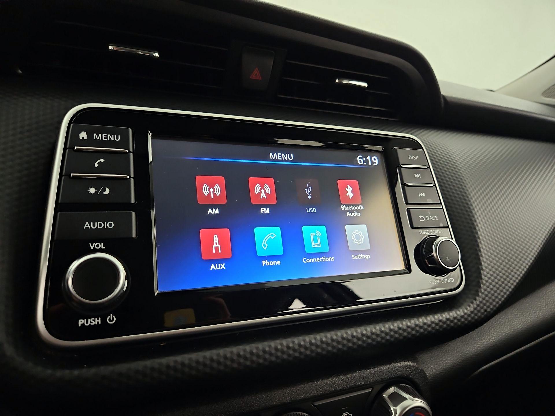 Thumbnail: 2023 Nissan Kicks - 15