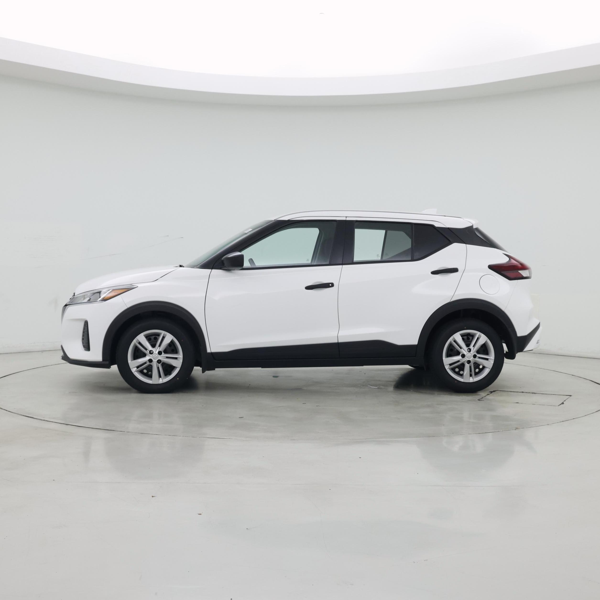 Thumbnail: 2023 Nissan Kicks - 3