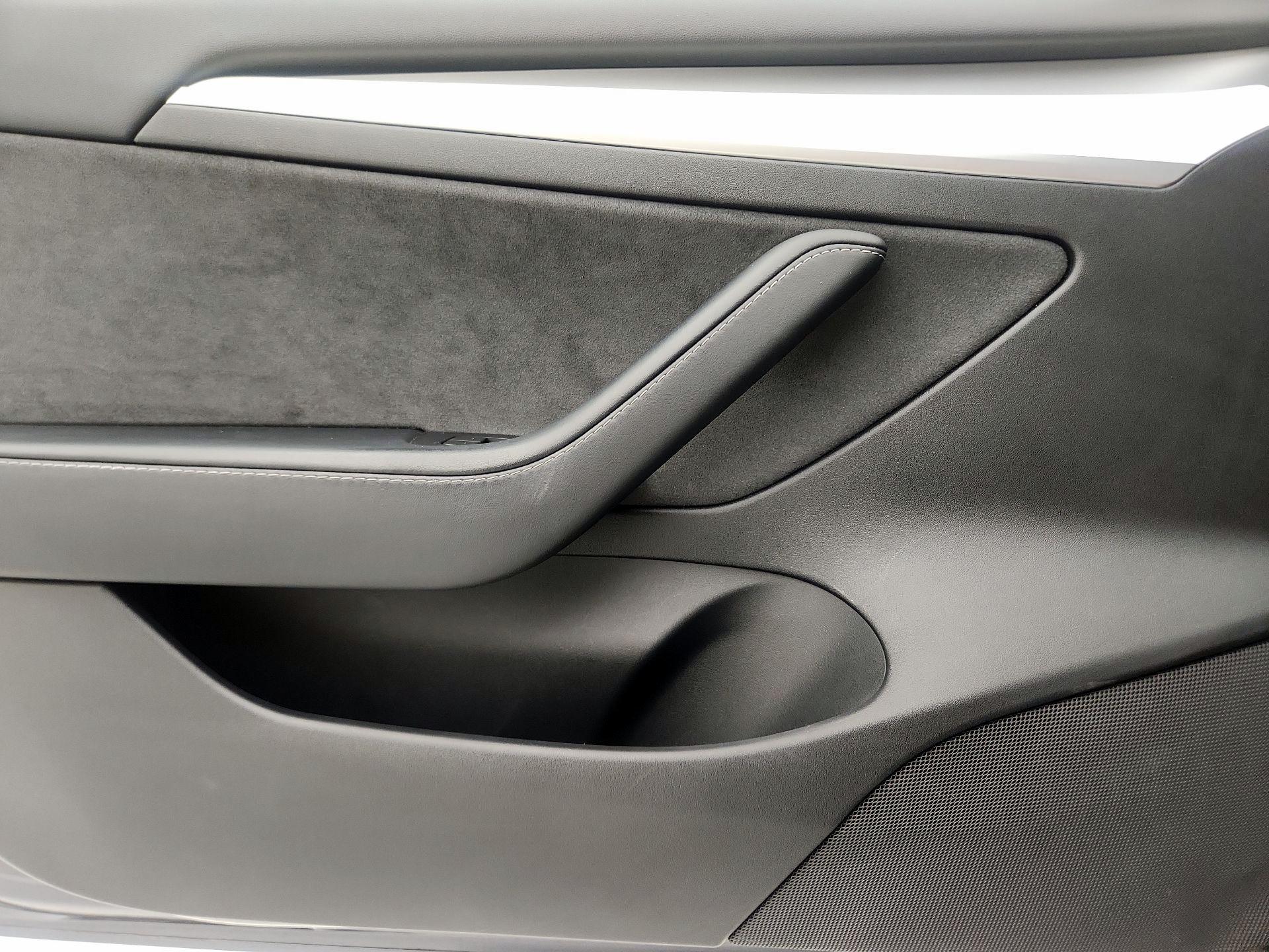 Thumbnail: 2023 Tesla Model 3 - 12