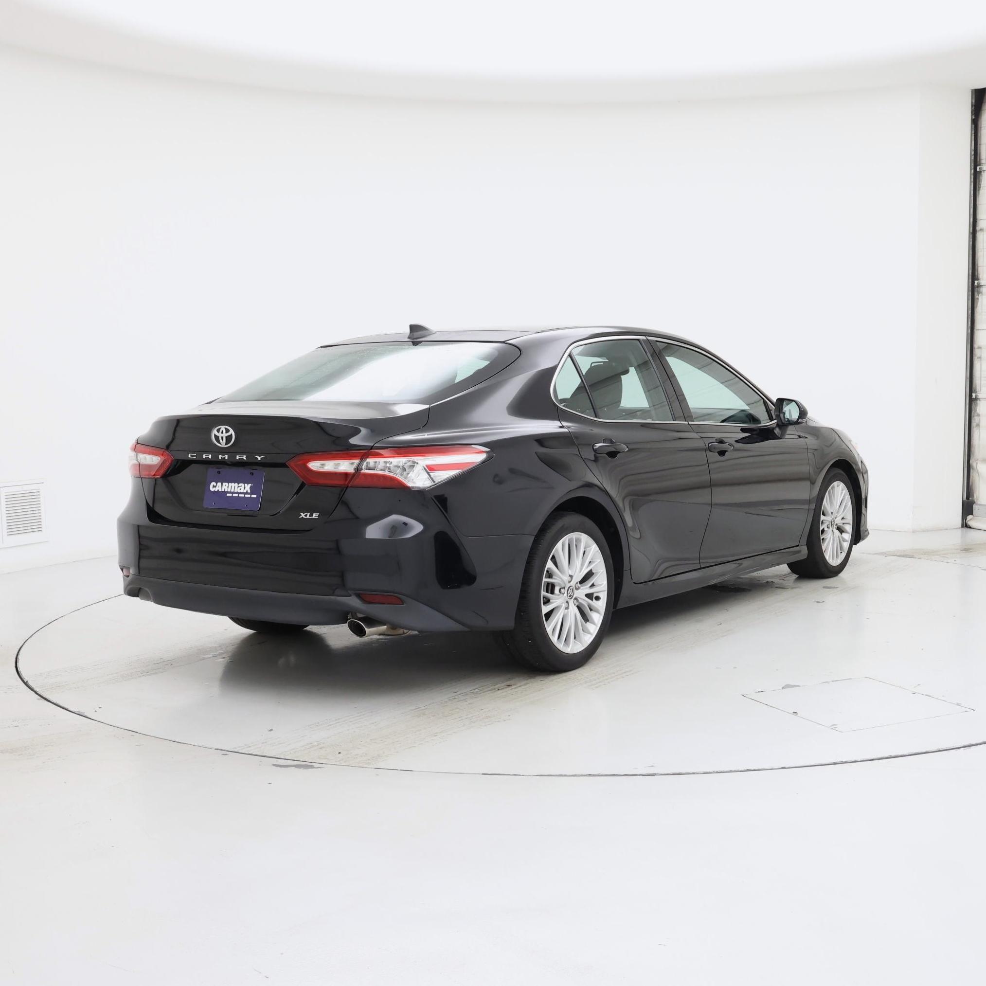 Thumbnail: 2020 Toyota Camry - 8