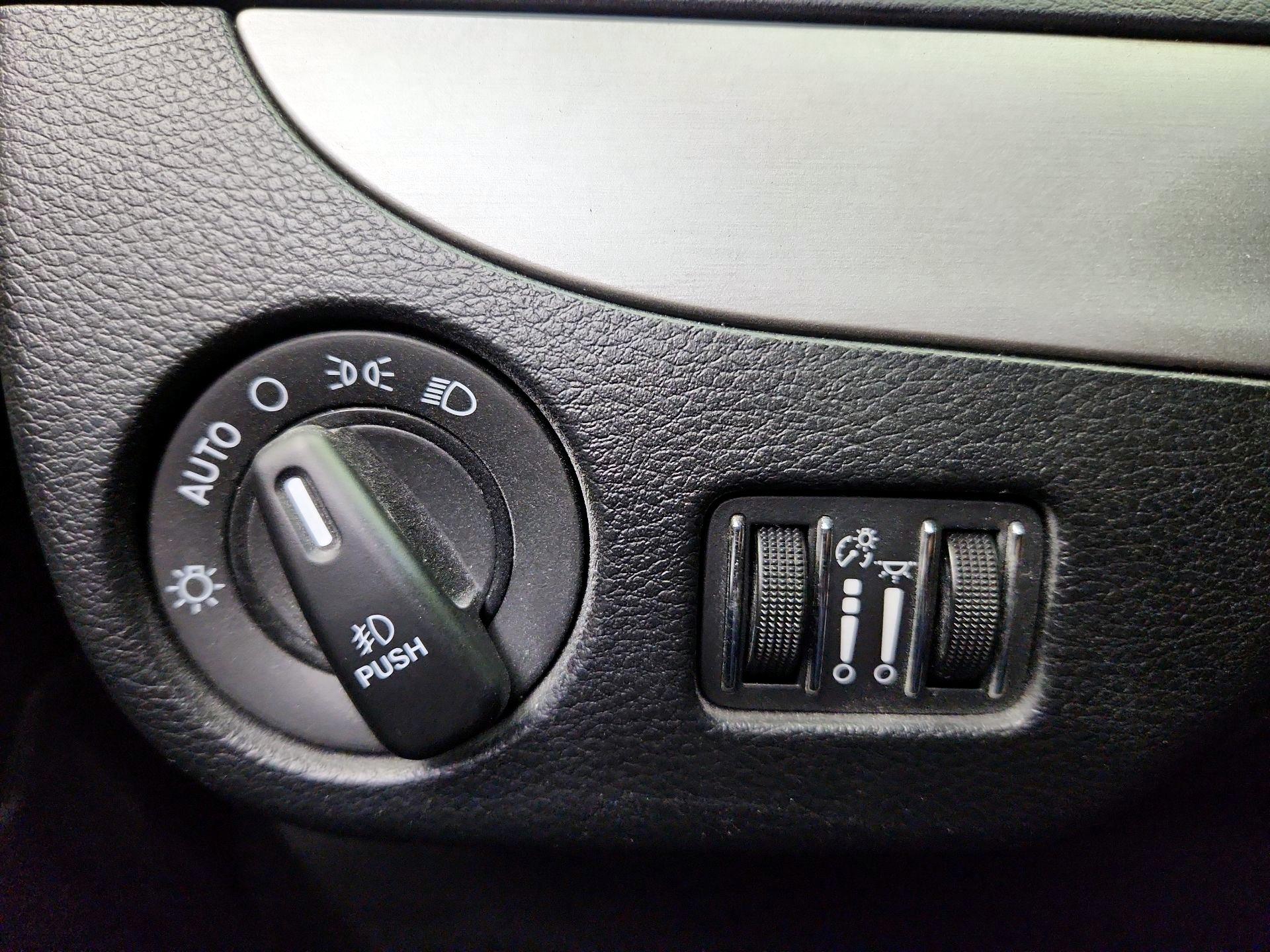 Thumbnail: 2019 Dodge Grand Caravan - 13