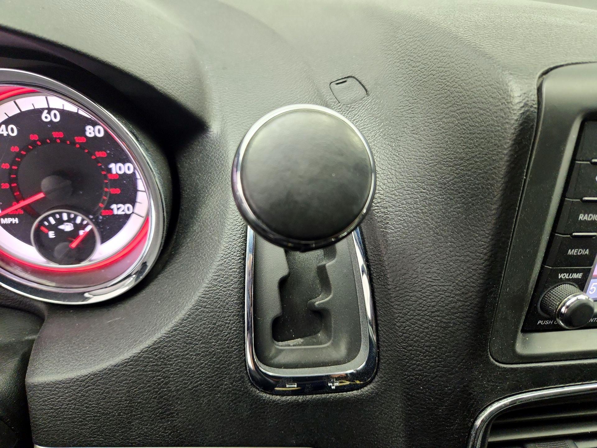 Thumbnail: 2019 Dodge Grand Caravan - 17