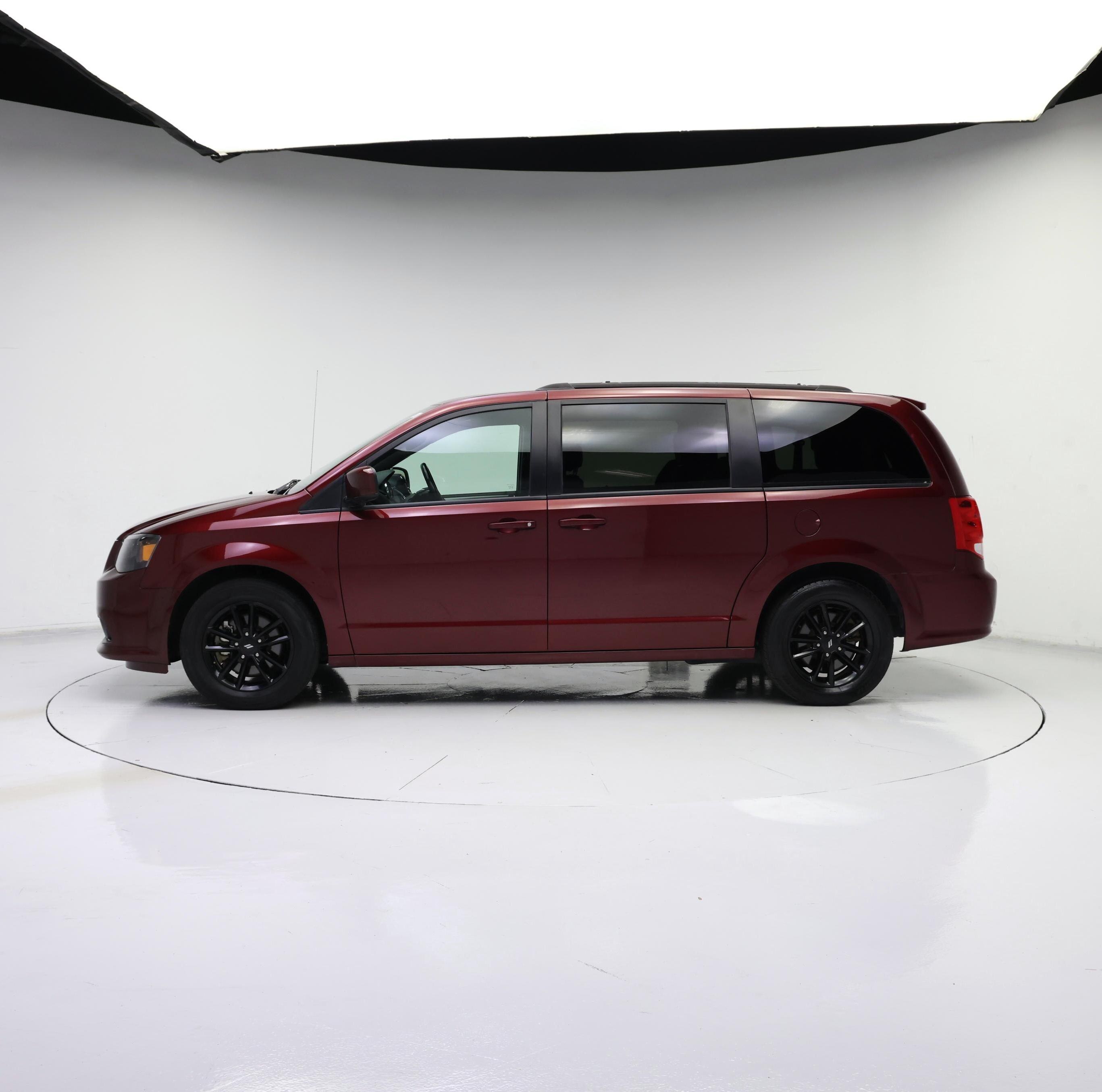 Thumbnail: 2019 Dodge Grand Caravan - 3