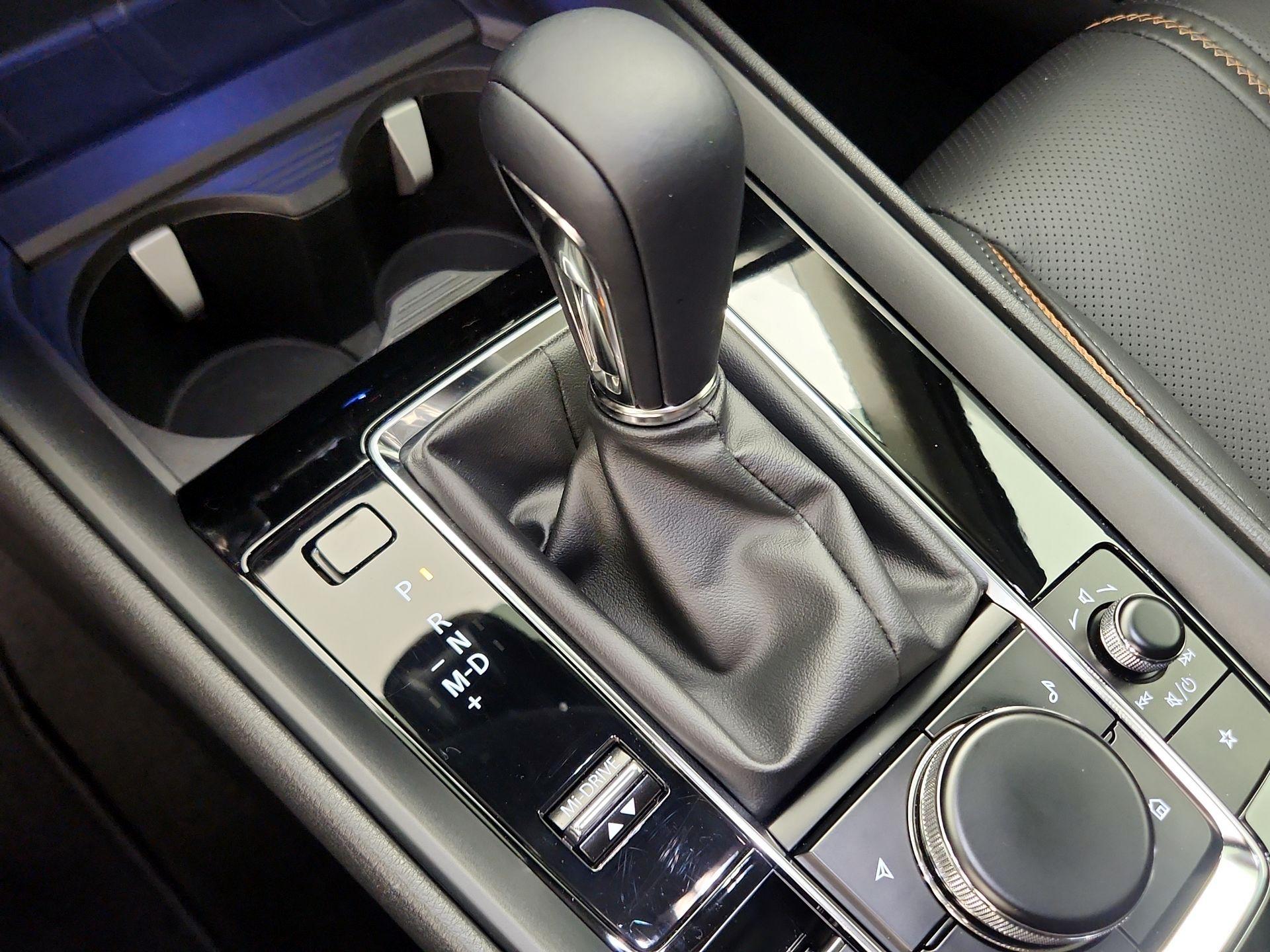 Thumbnail: 2025 Mazda CX-50 - 17