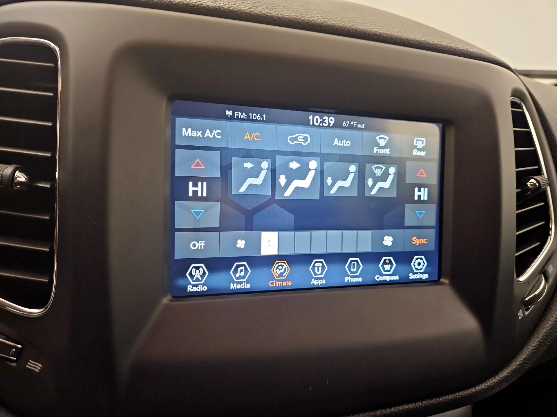 Thumbnail: 2020 Jeep Compass - 16