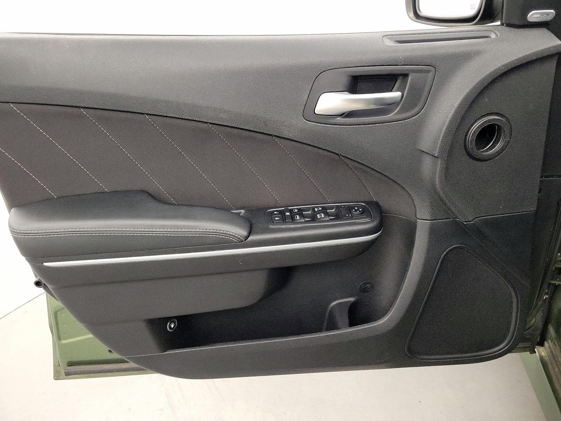 Thumbnail: 2018 Dodge Charger - 12