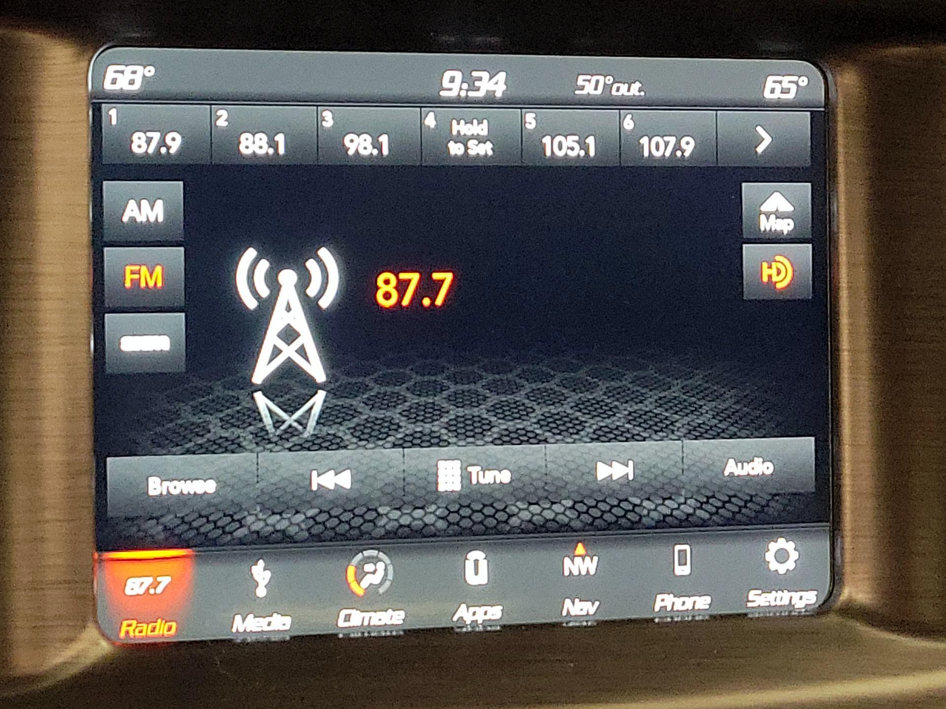 Thumbnail: 2018 Dodge Charger - 16