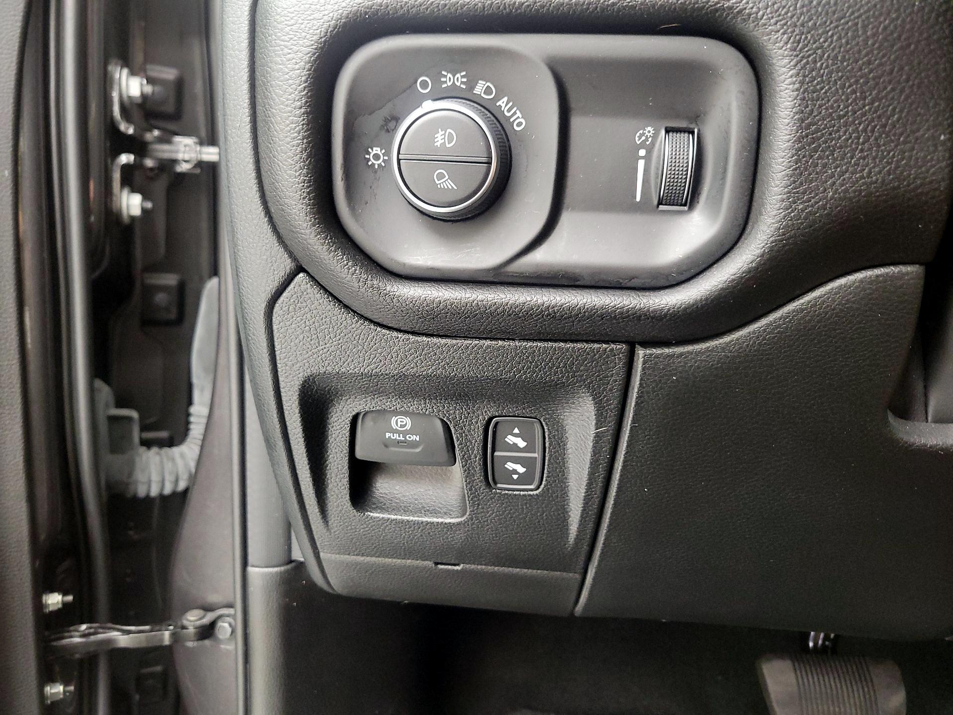 Thumbnail: 2024 RAM 1500 - 13