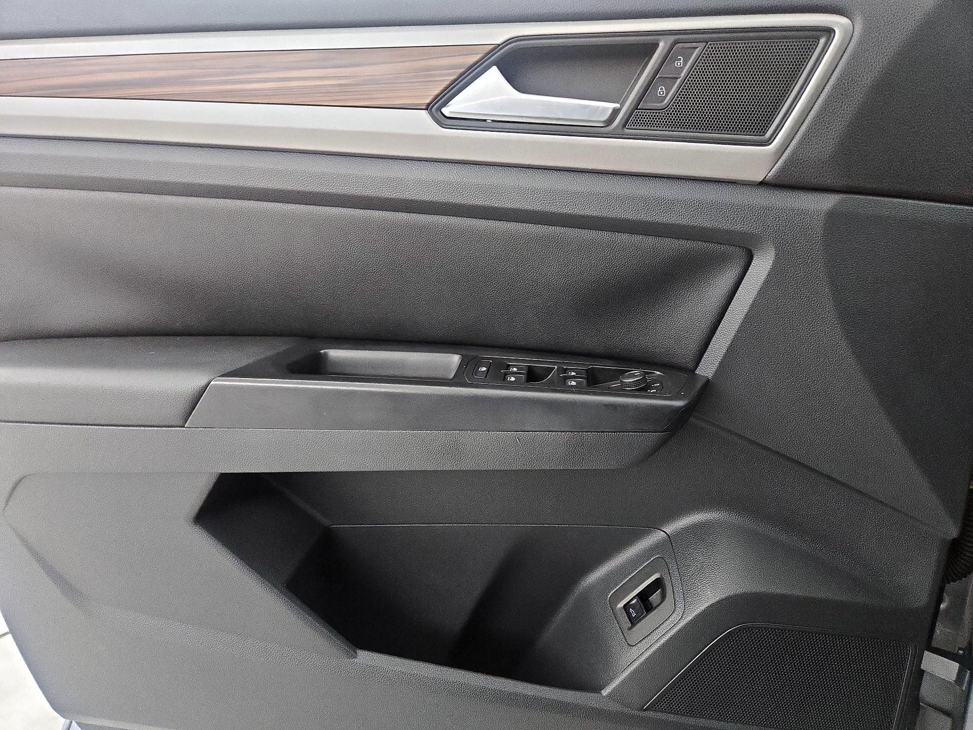Thumbnail: 2021 Volkswagen Atlas - 12