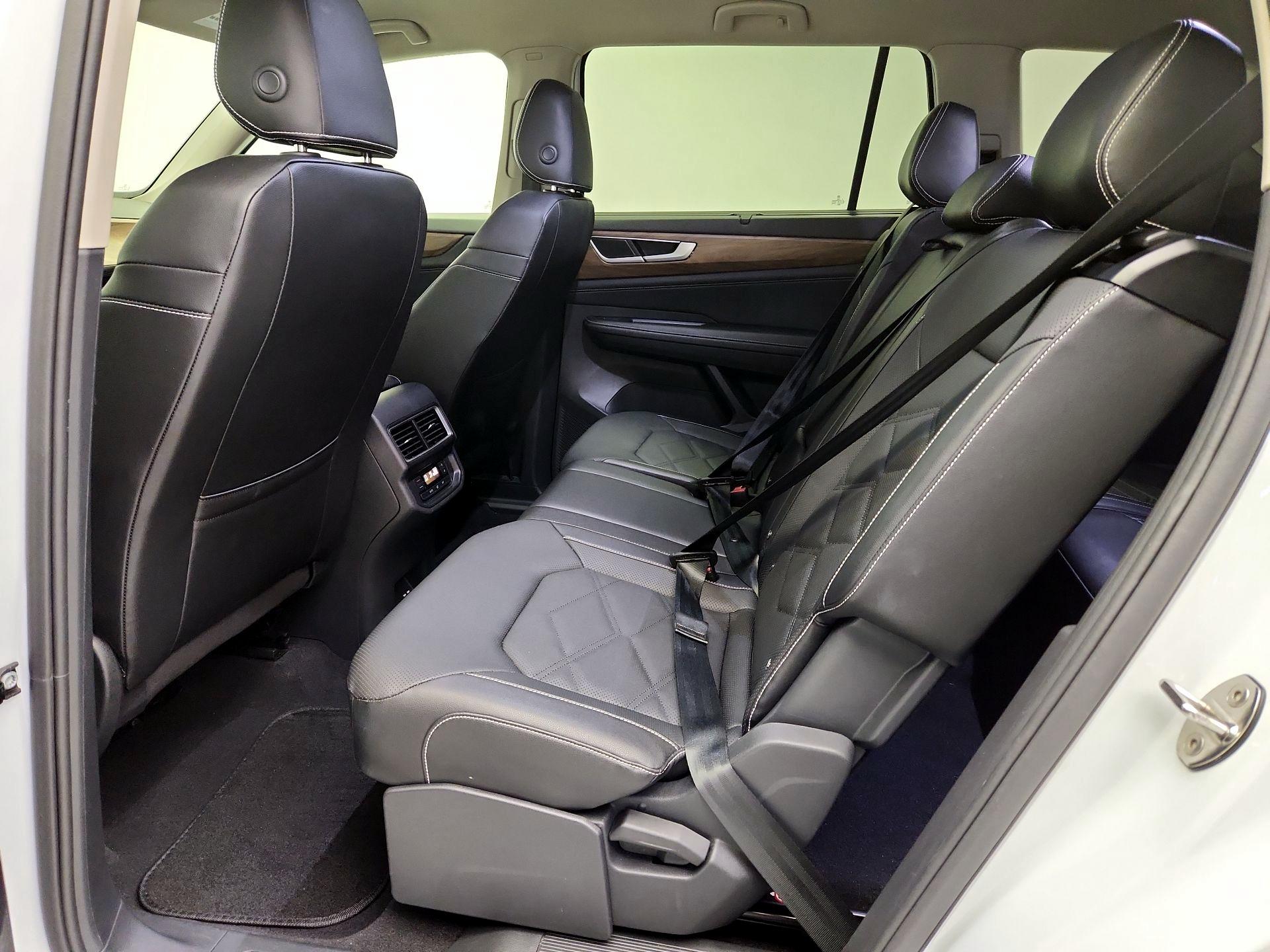 Thumbnail: 2025 Volkswagen Atlas - 19