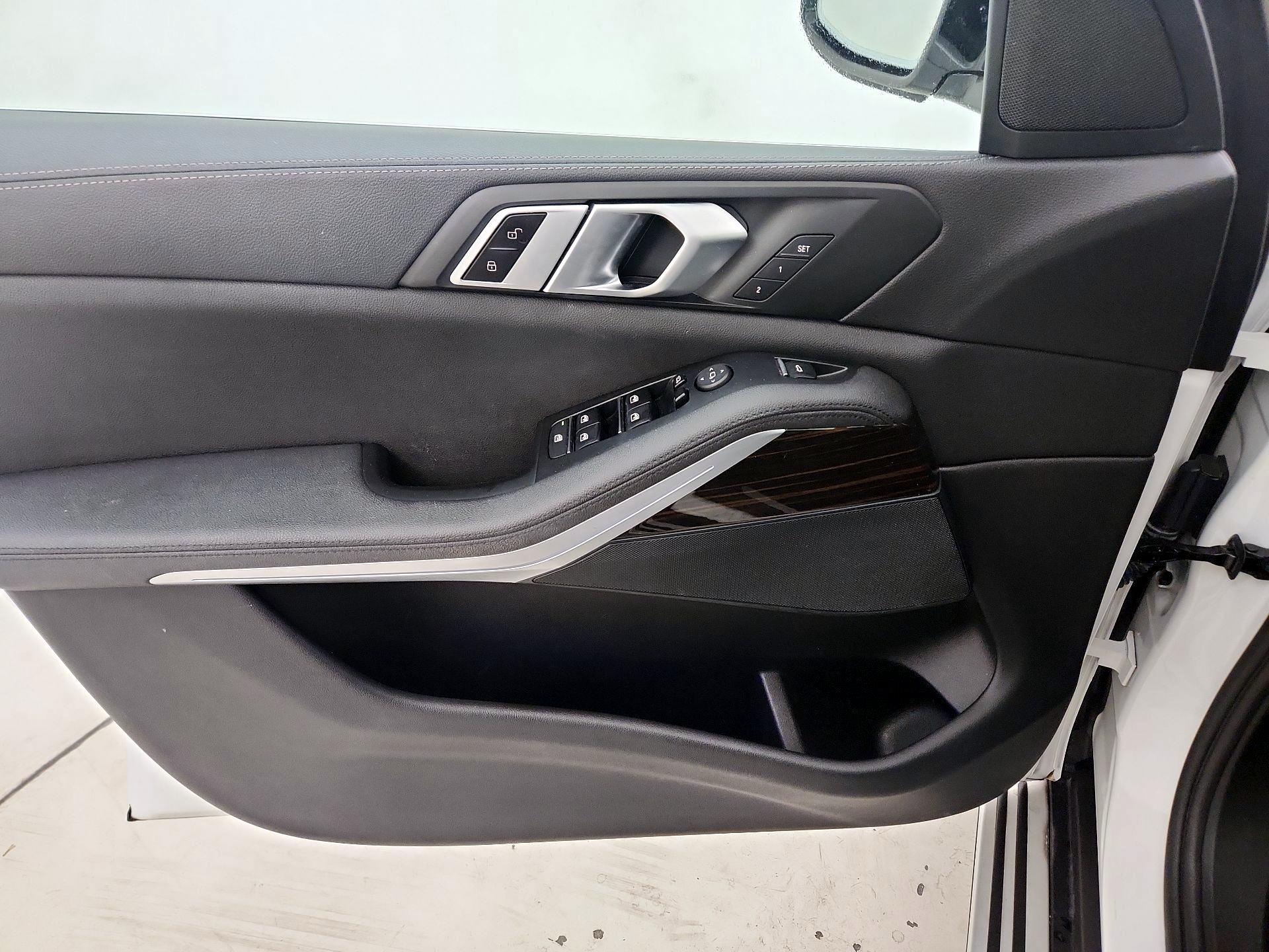 Thumbnail: 2021 BMW X5 - 12