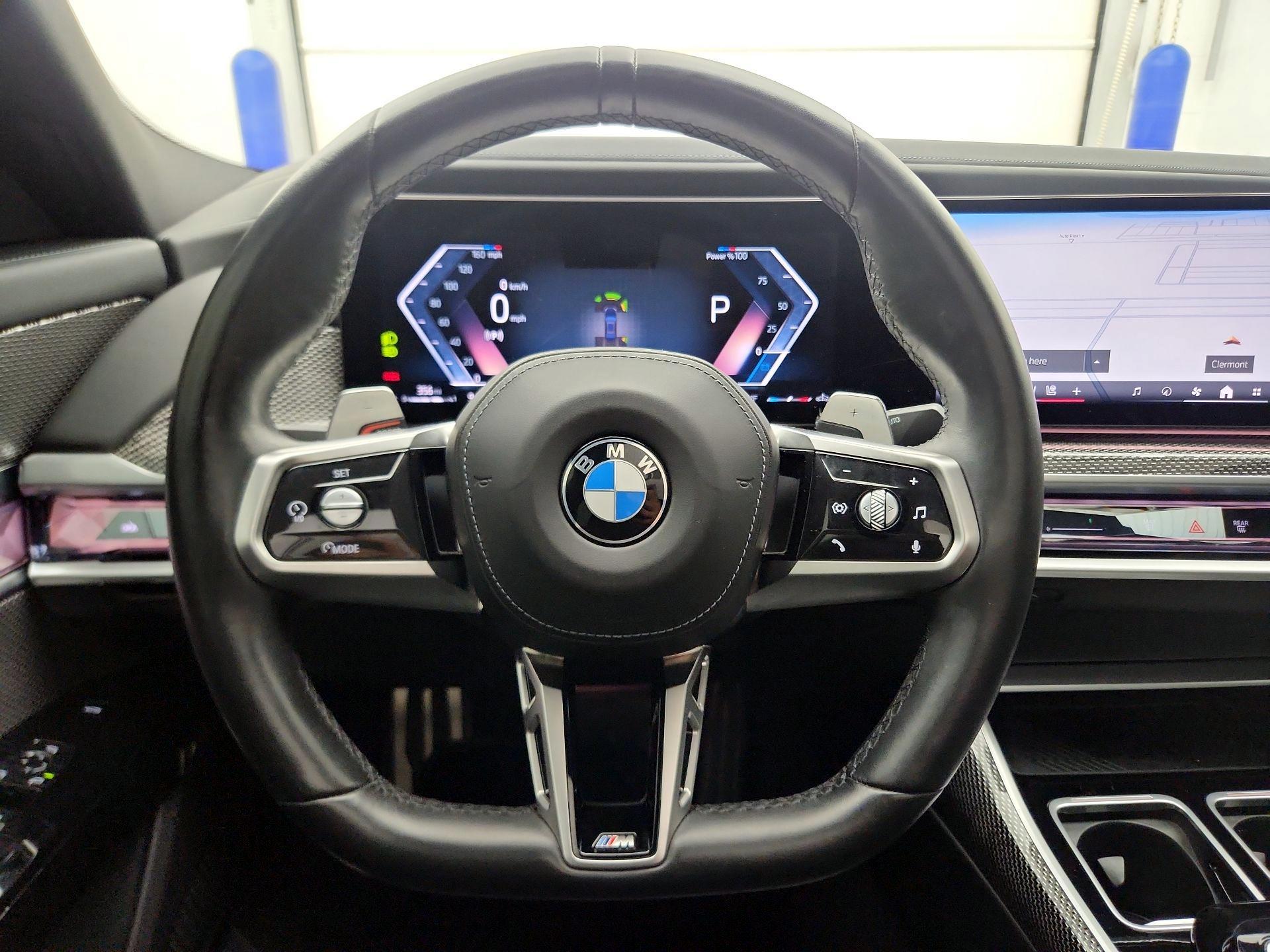 Thumbnail: 2023 BMW 7 Series - 10