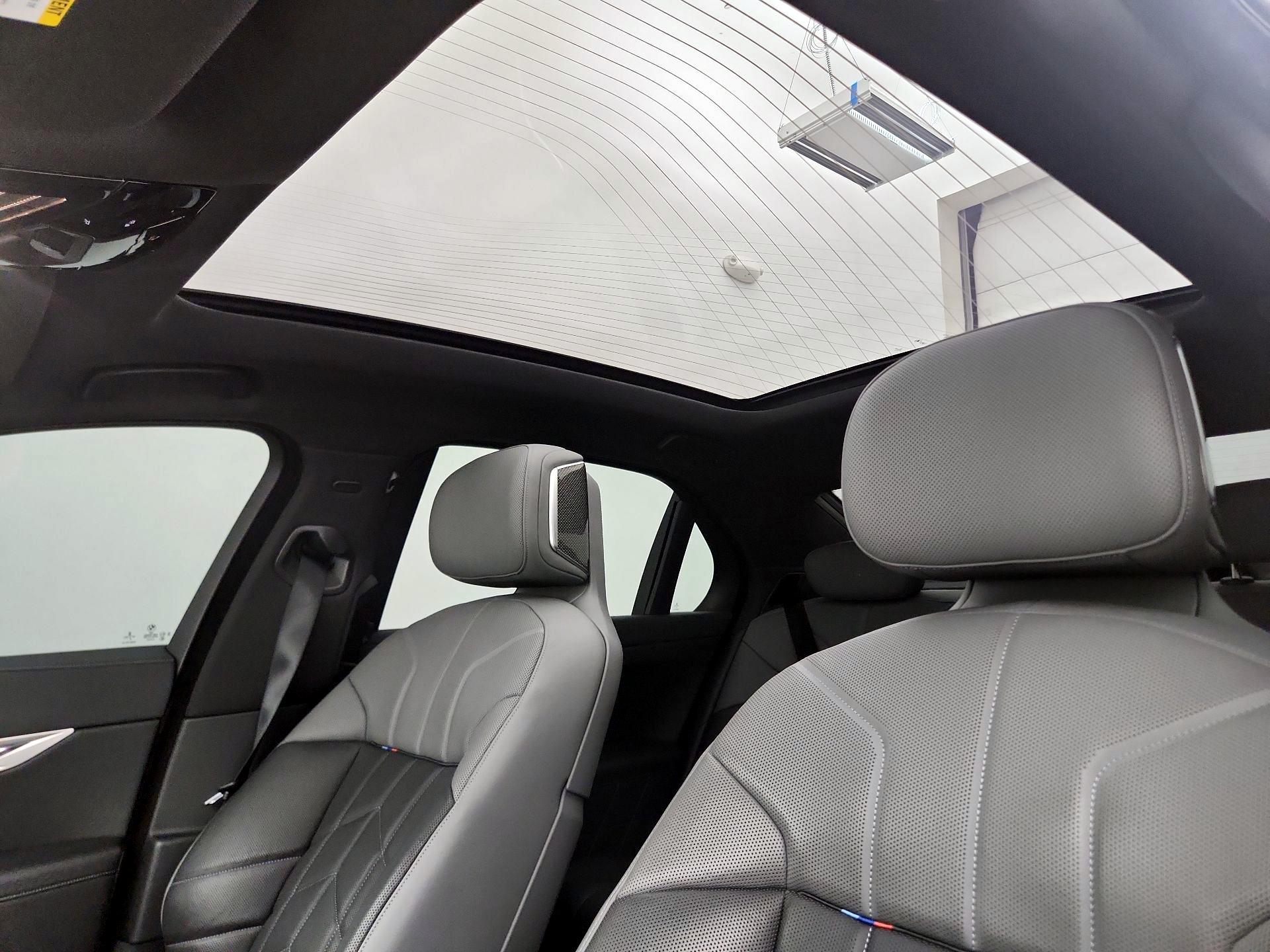 Thumbnail: 2023 BMW 7 Series - 20