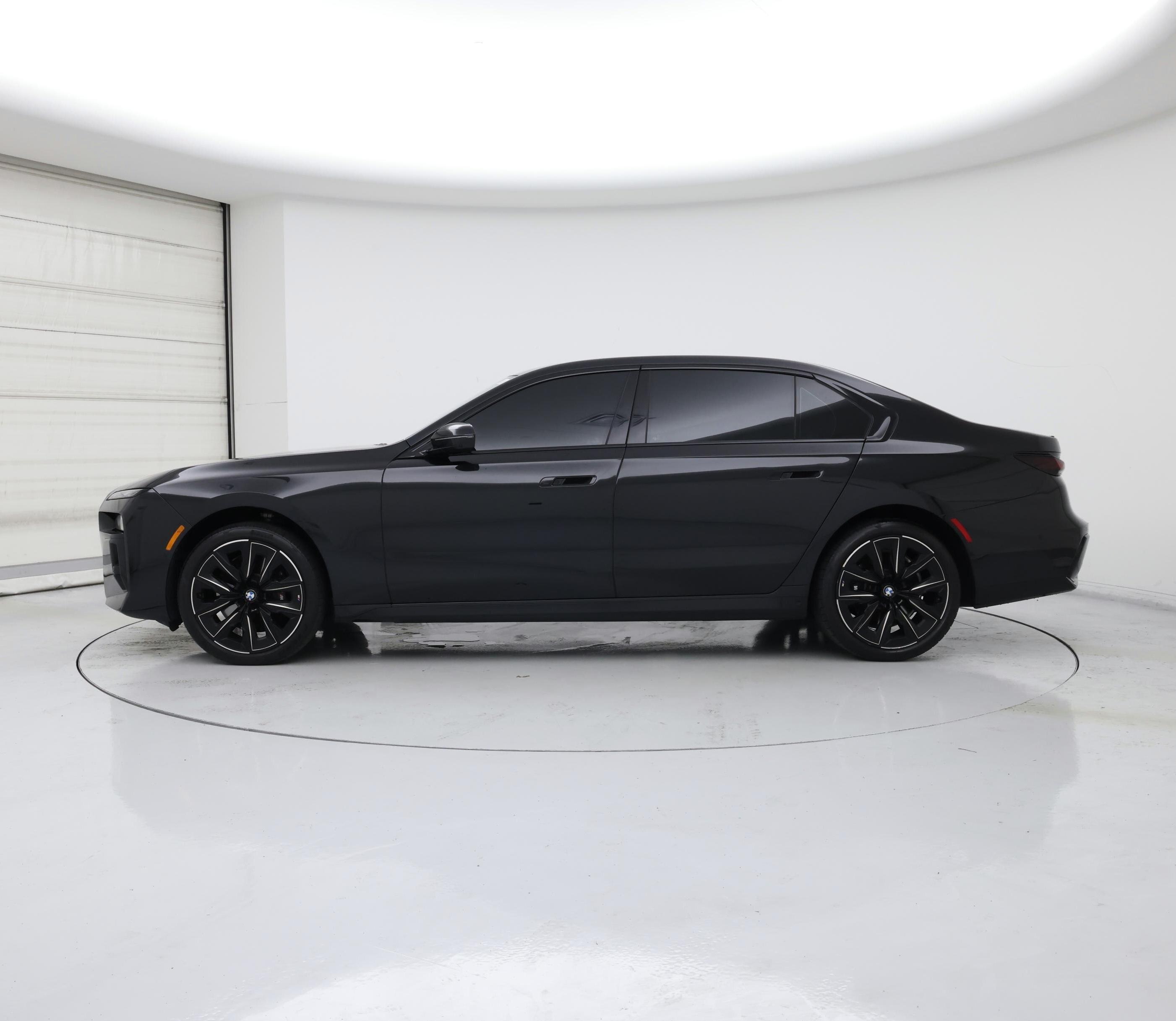 Thumbnail: 2023 BMW 7 Series - 3