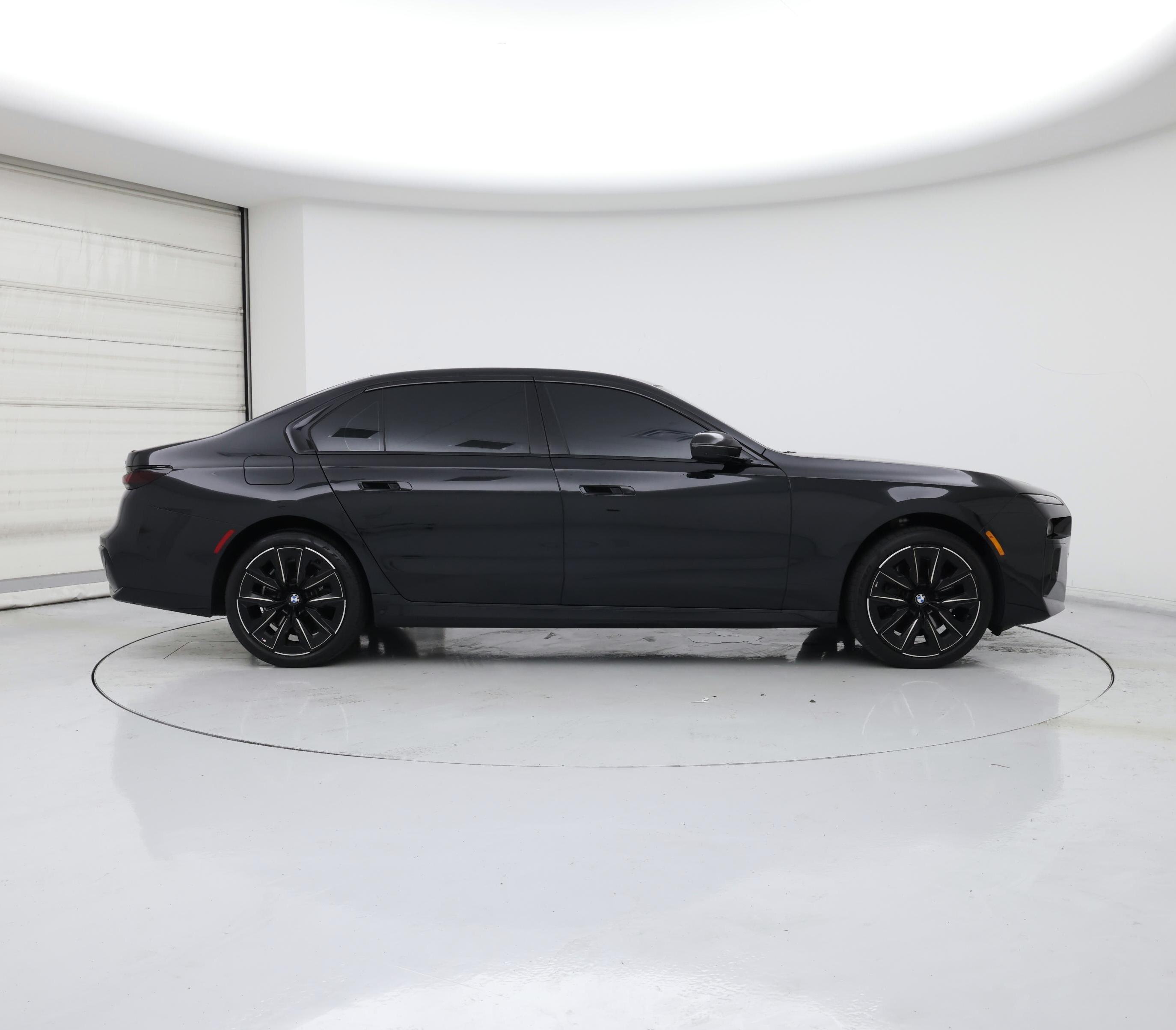 Thumbnail: 2023 BMW 7 Series - 7