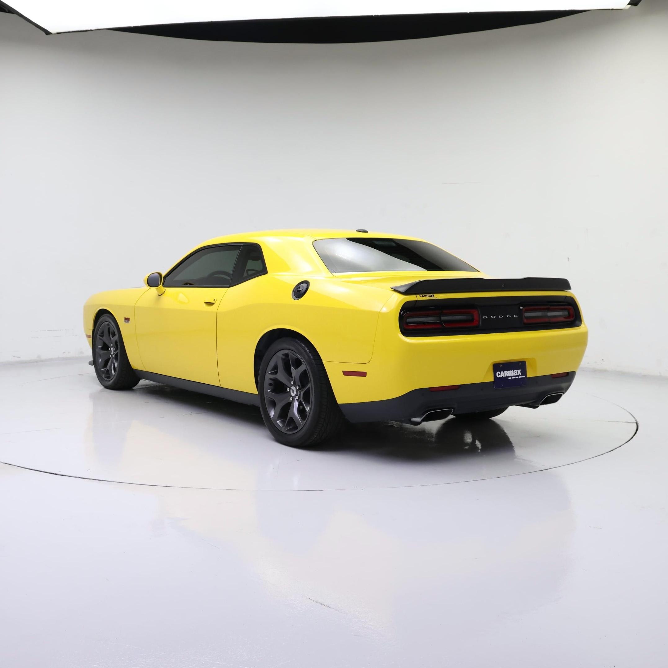 Thumbnail: 2019 Dodge Challenger - 2