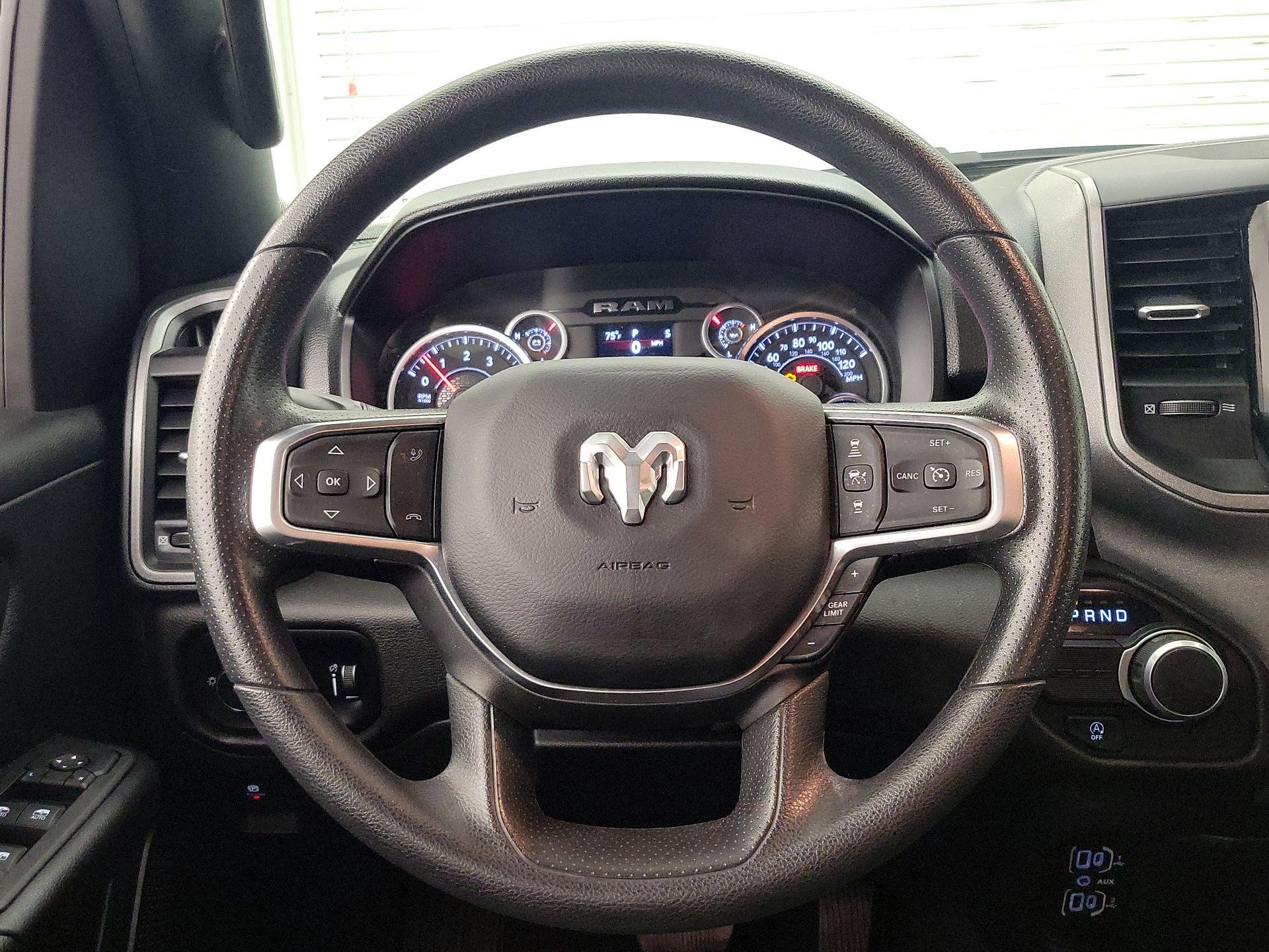 Thumbnail: 2025 RAM 1500 - 10