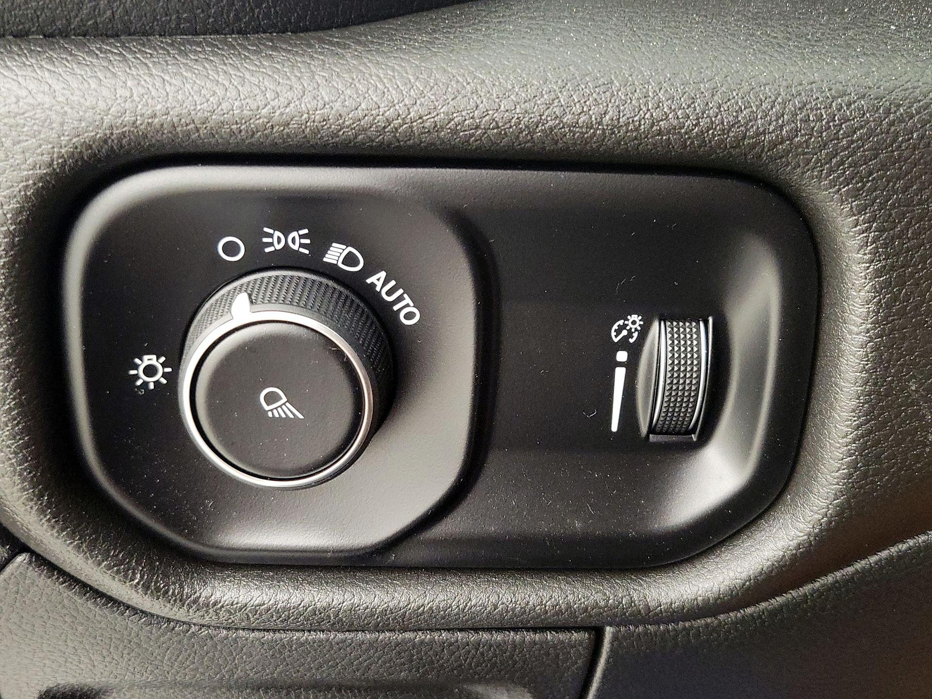 Thumbnail: 2025 RAM 1500 - 13