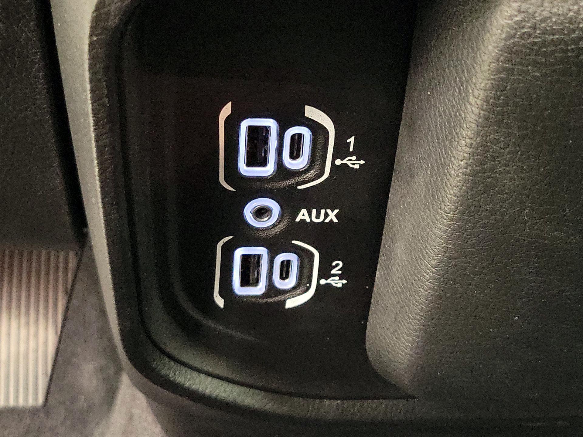 Thumbnail: 2025 RAM 1500 - 18