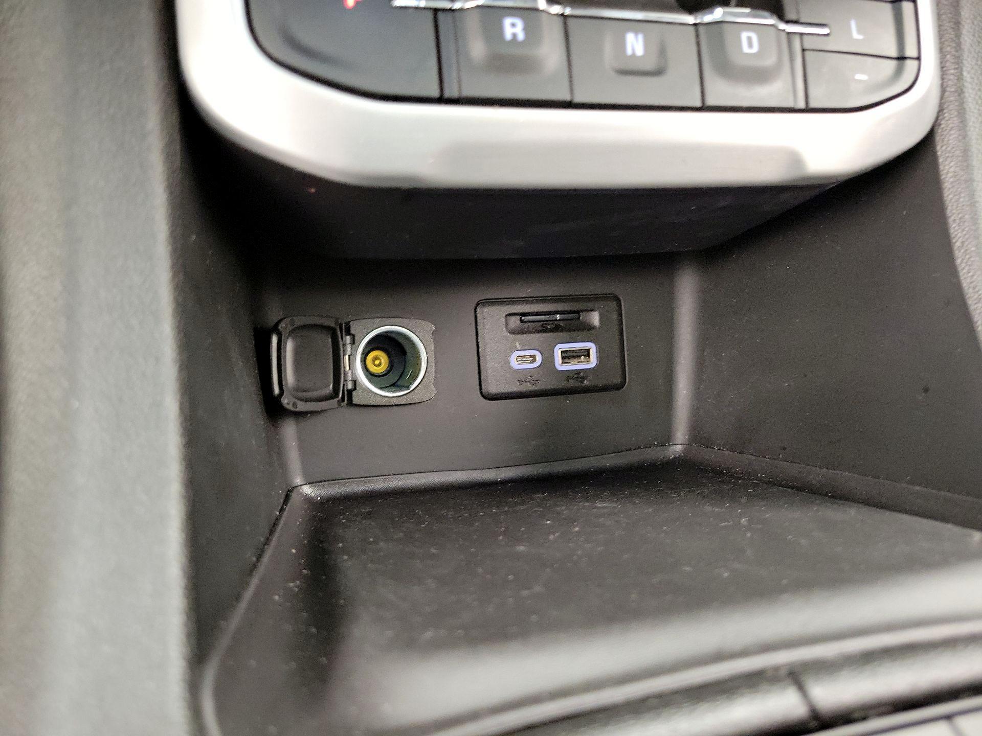 Thumbnail: 2023 GMC Acadia - 19