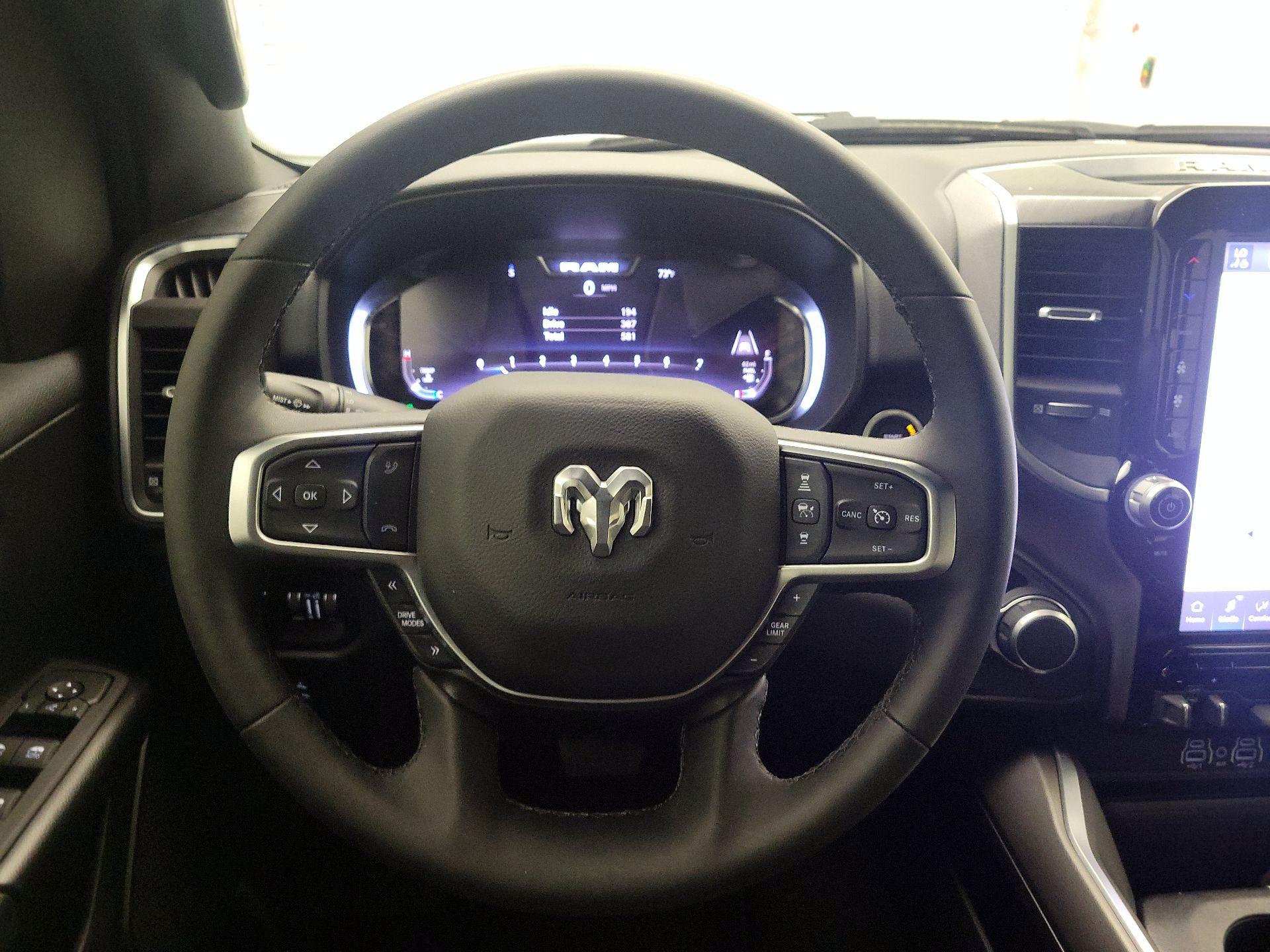 Thumbnail: 2025 RAM 1500 - 10